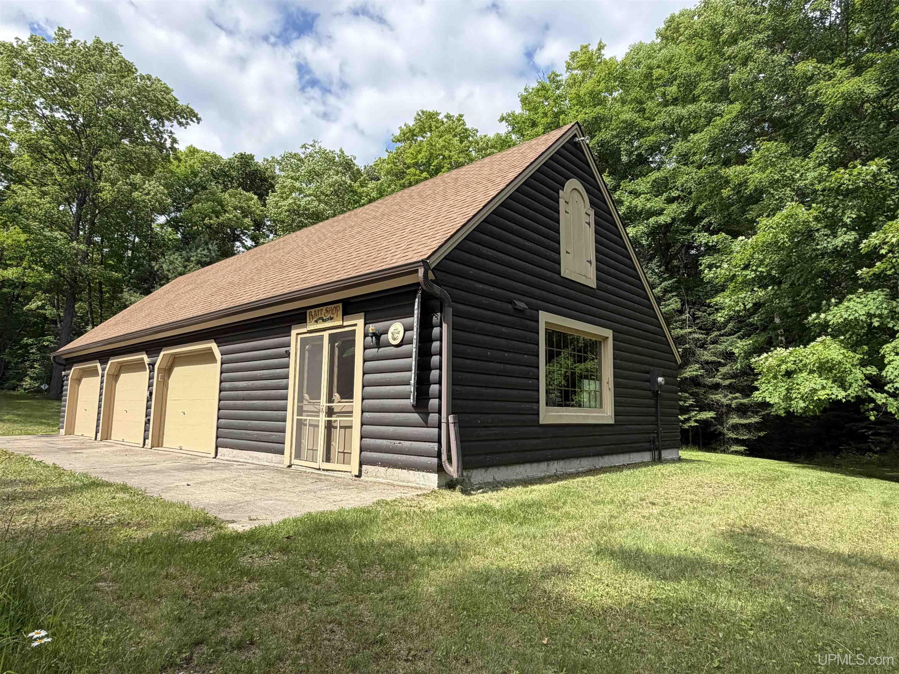 main property photo 77