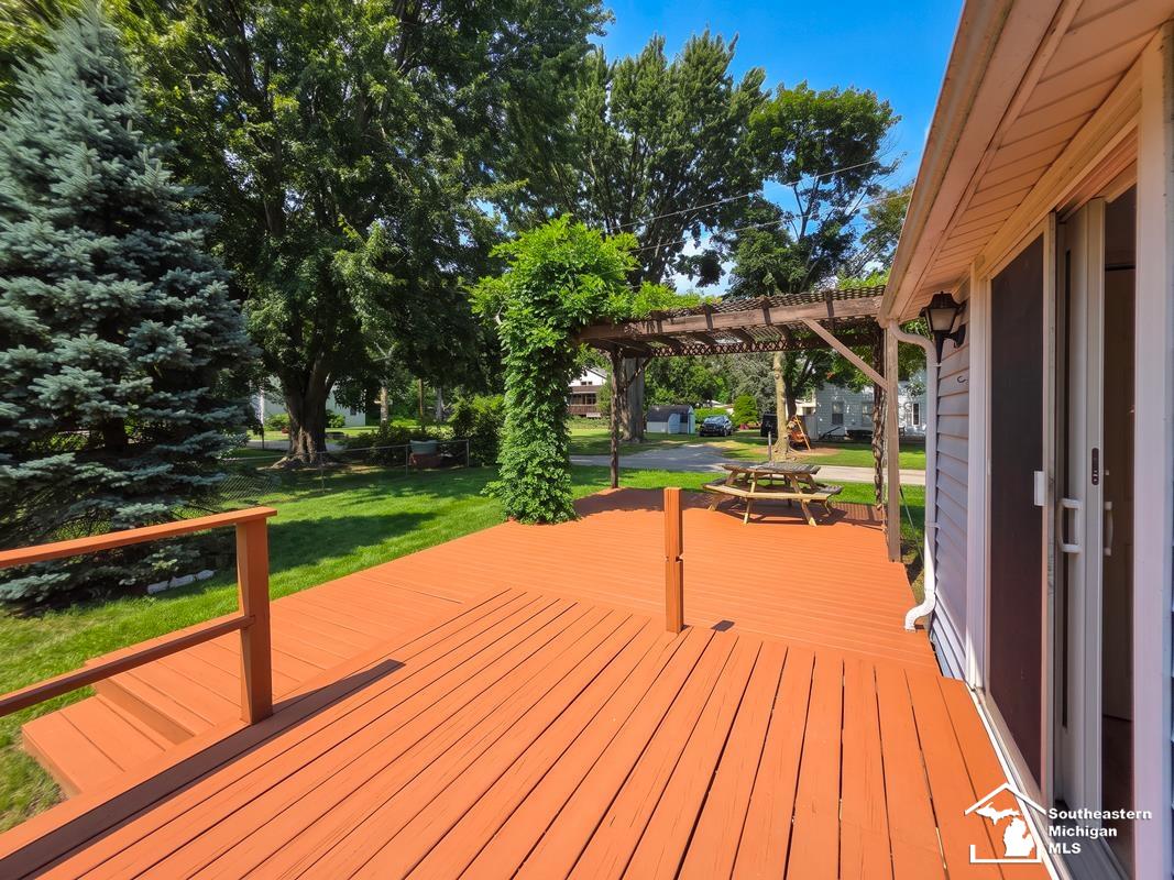 main property photo 6