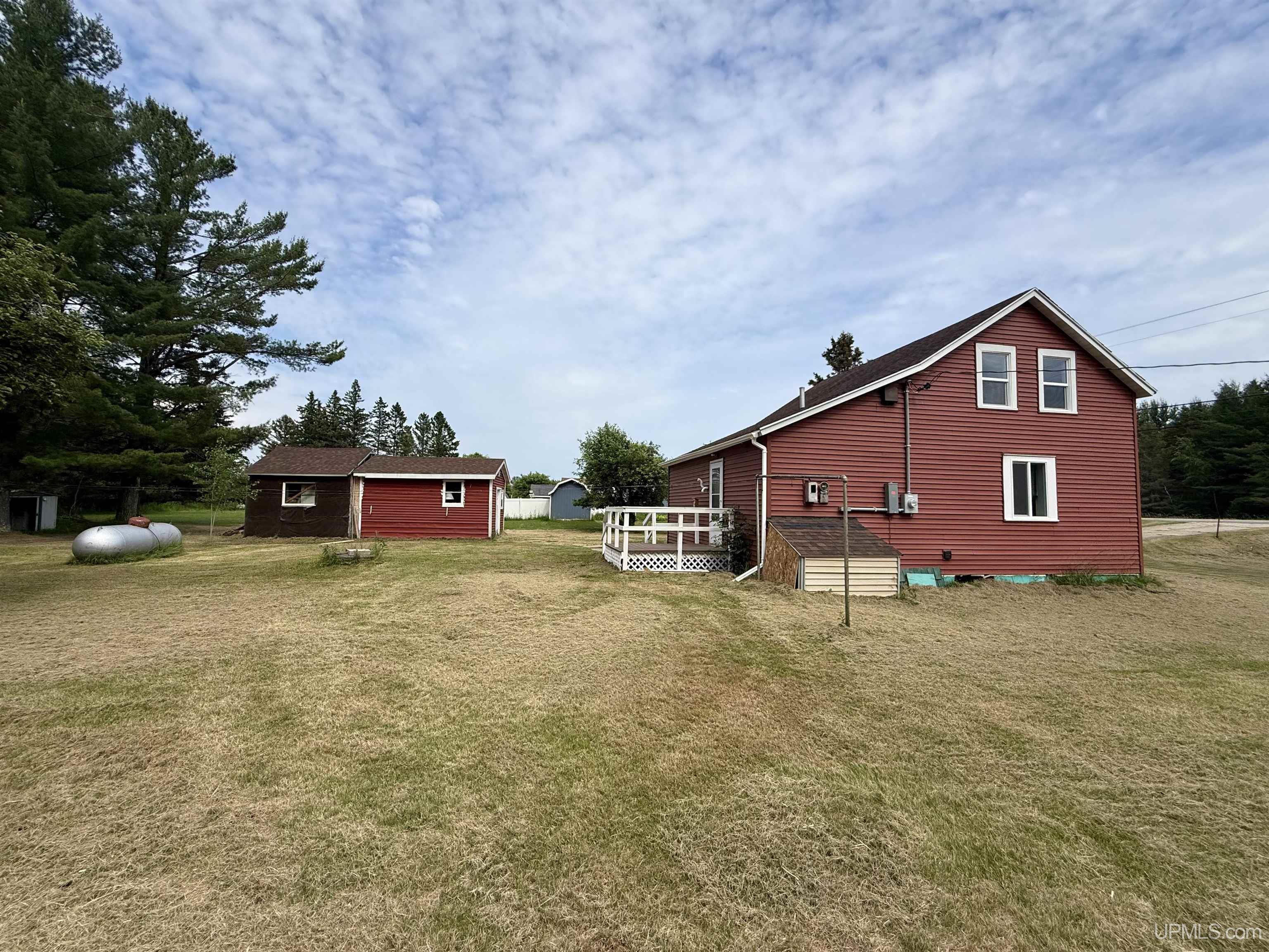 main property photo 50