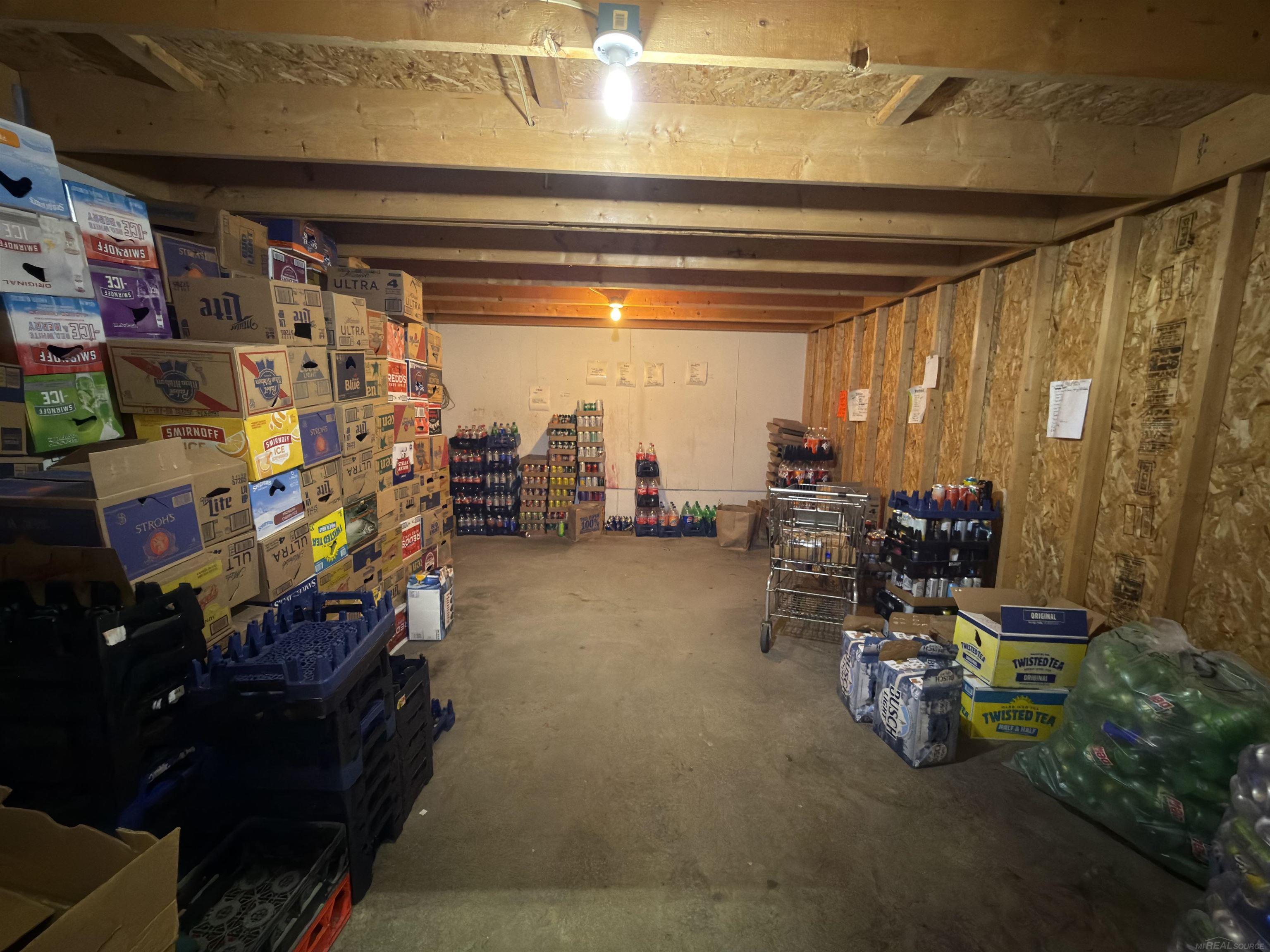 main property photo 41