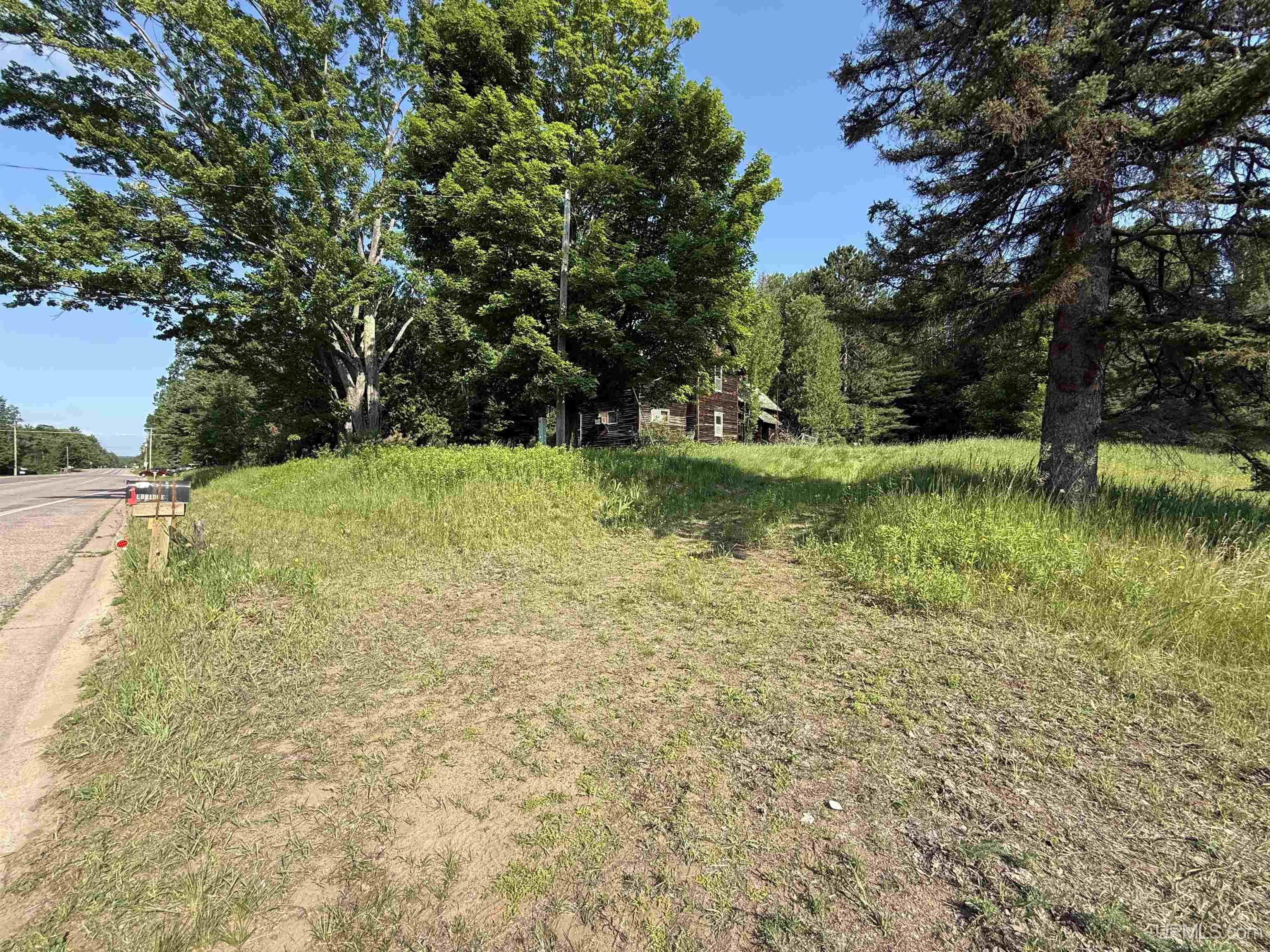 main property photo 12