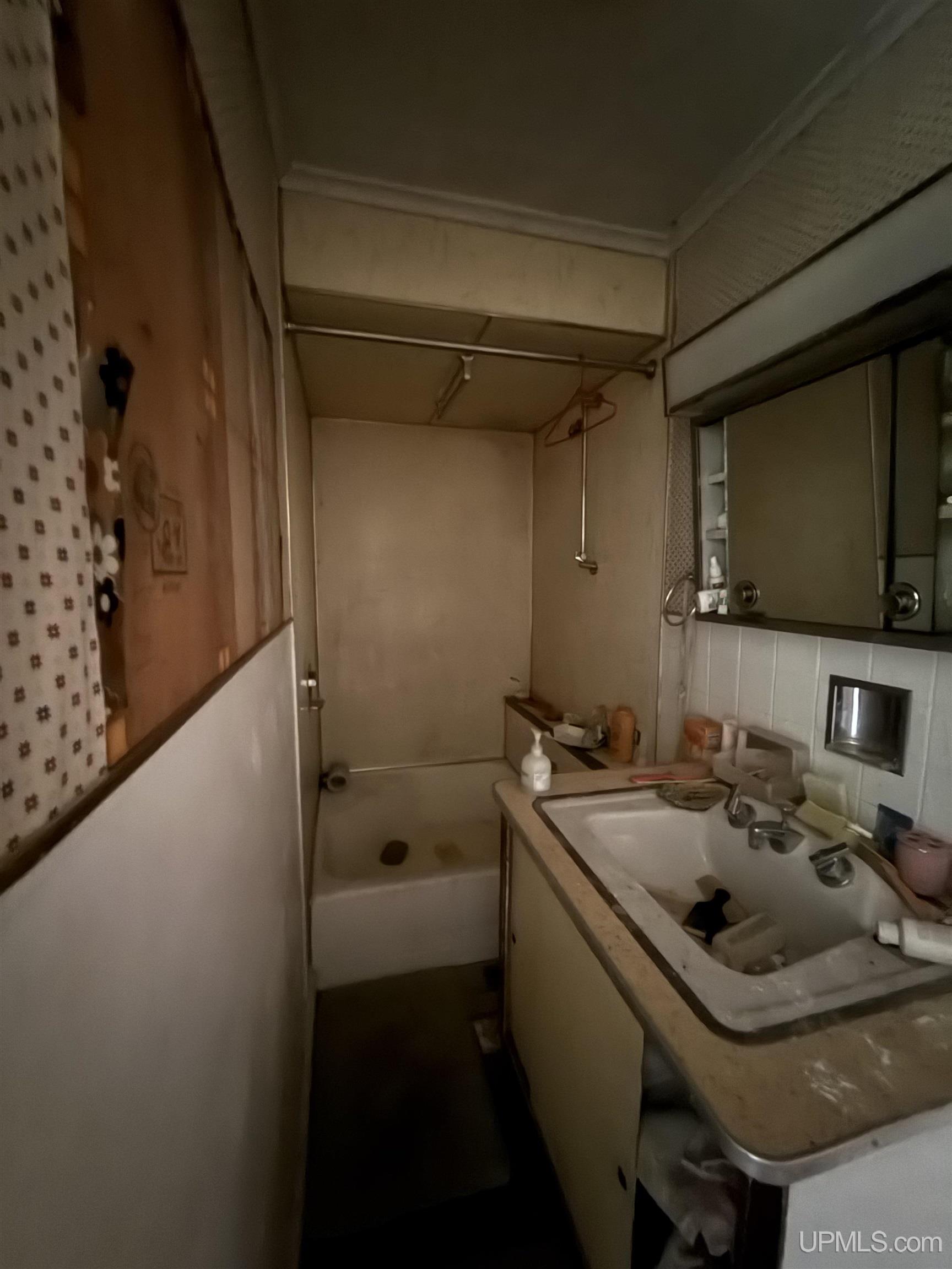 main property photo 74
