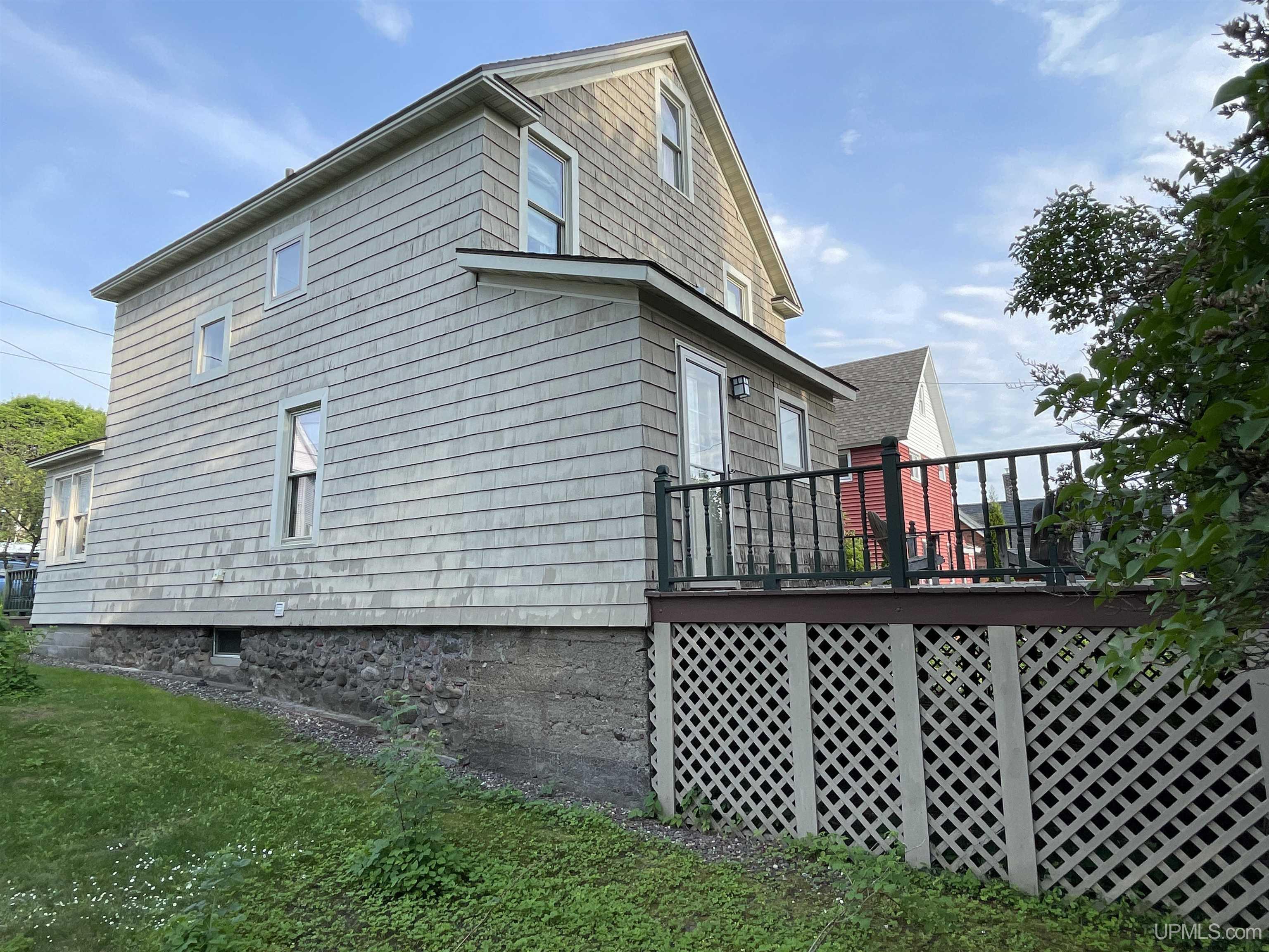 main property photo 39
