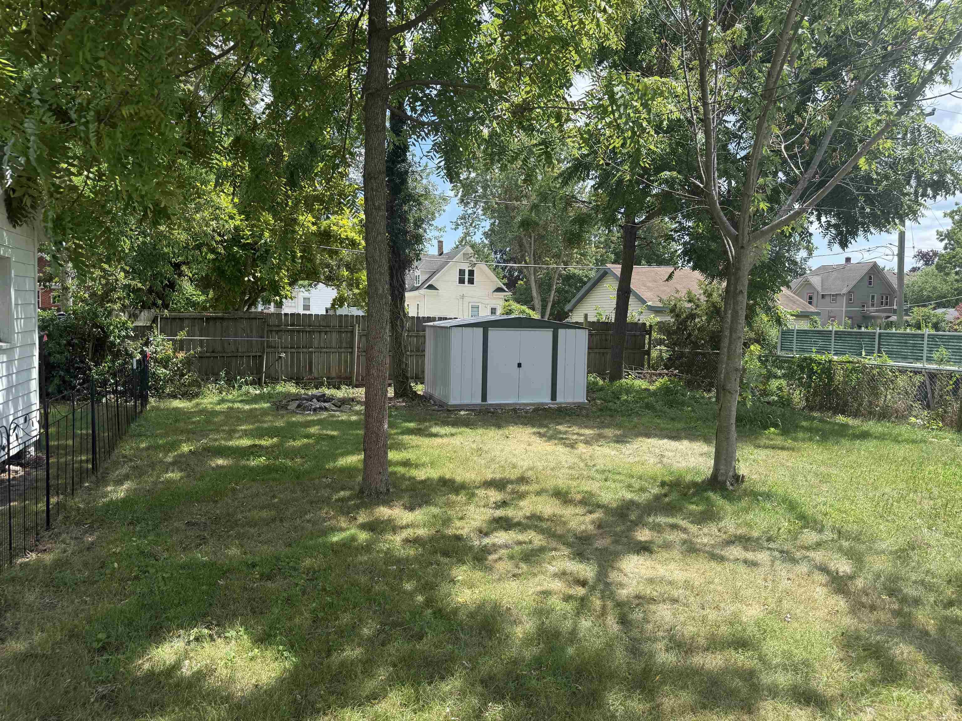 main property photo 17