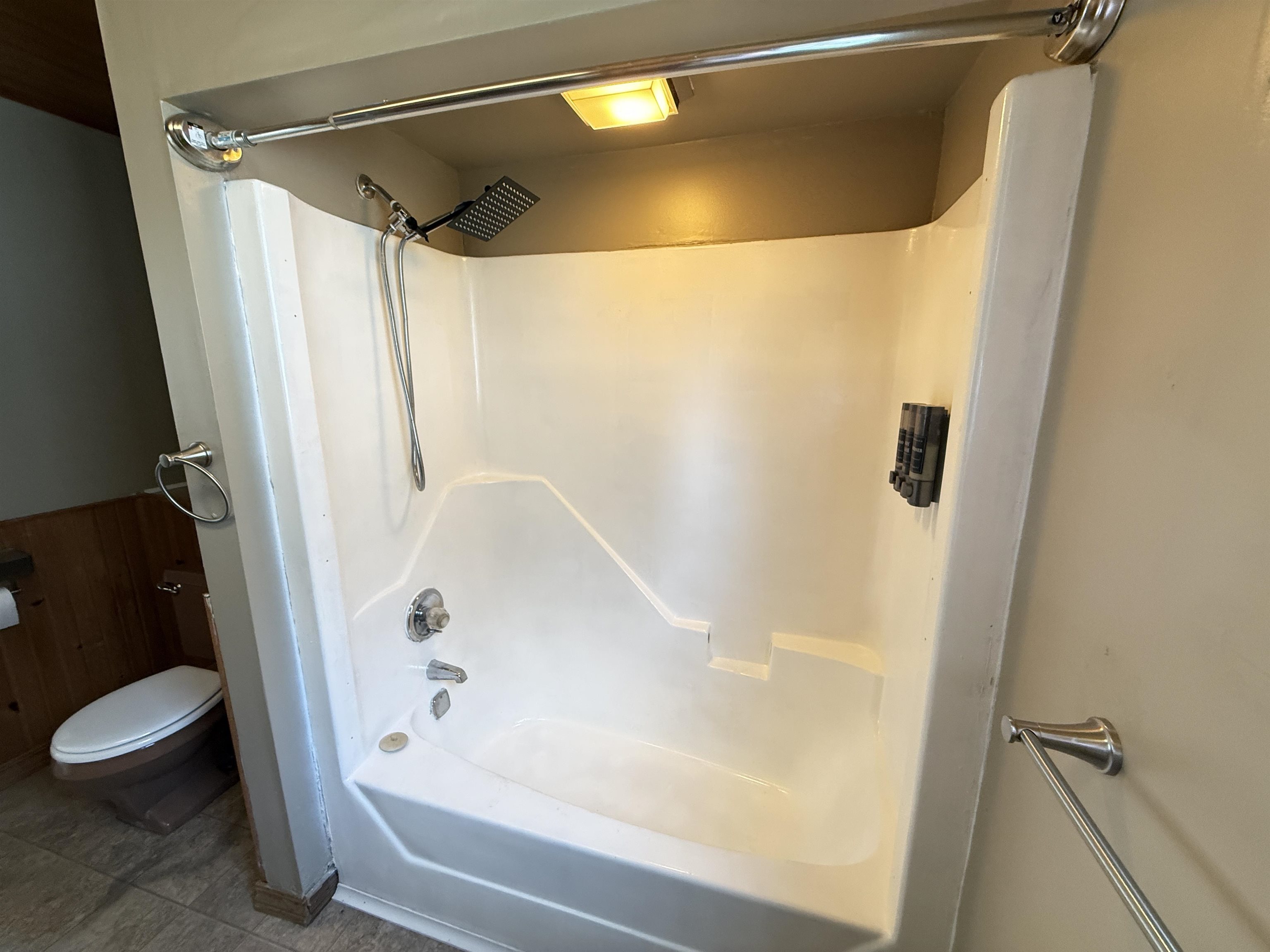 main property photo 19