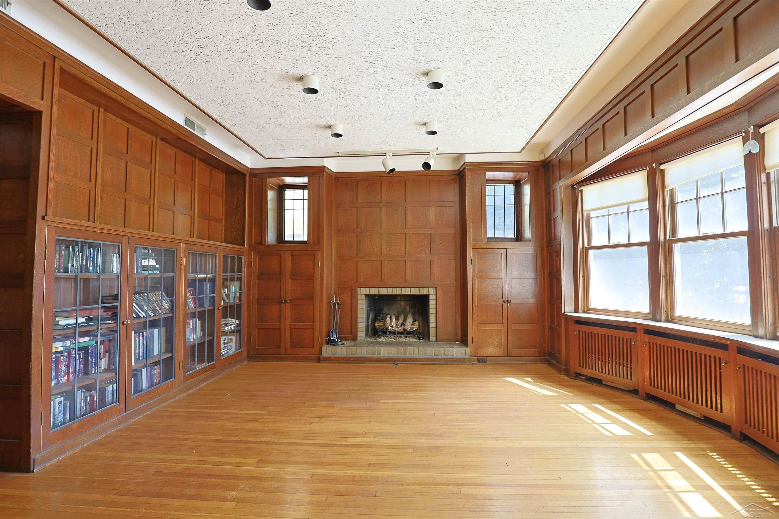 main property photo 20