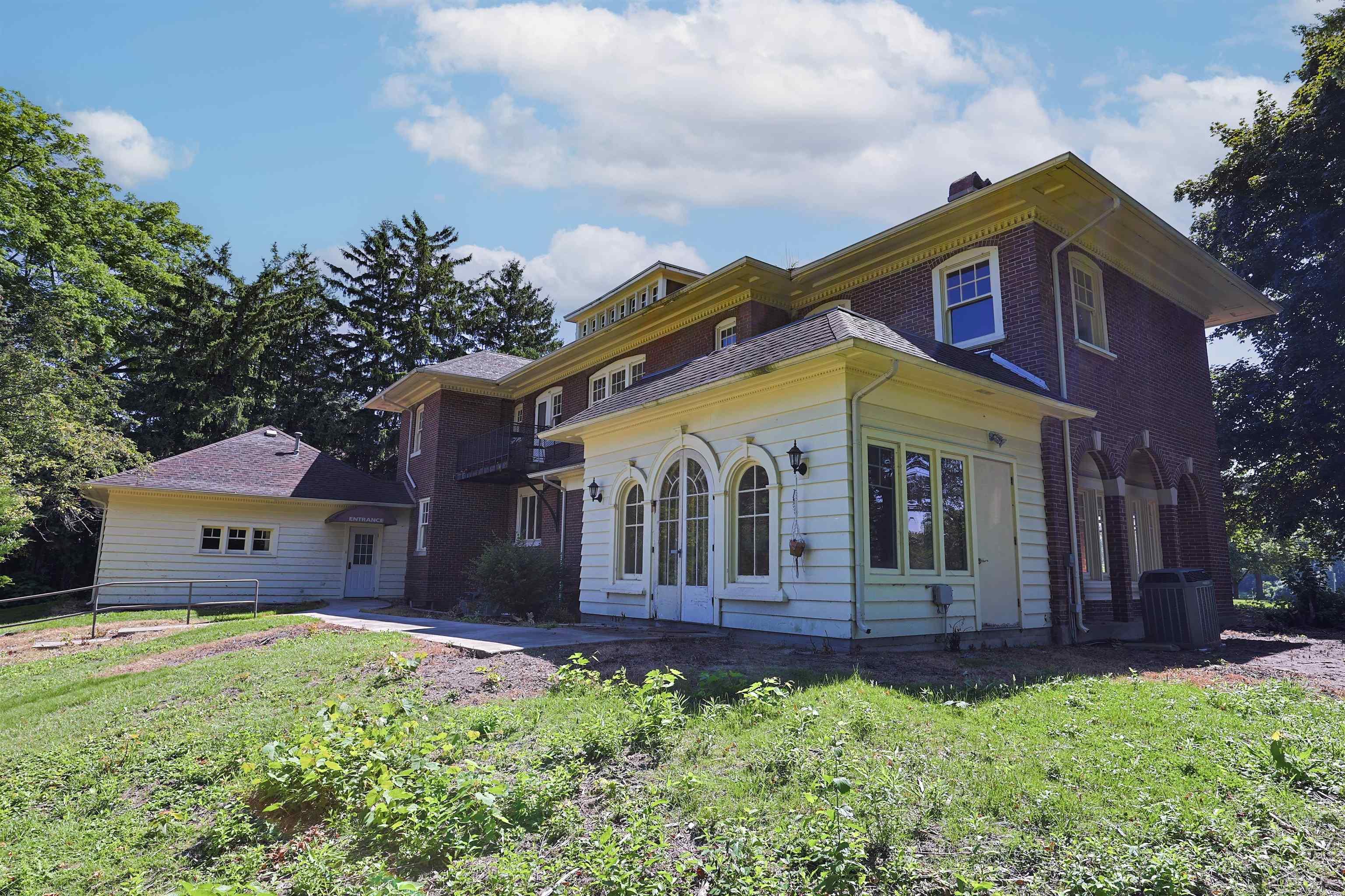 main property photo 9