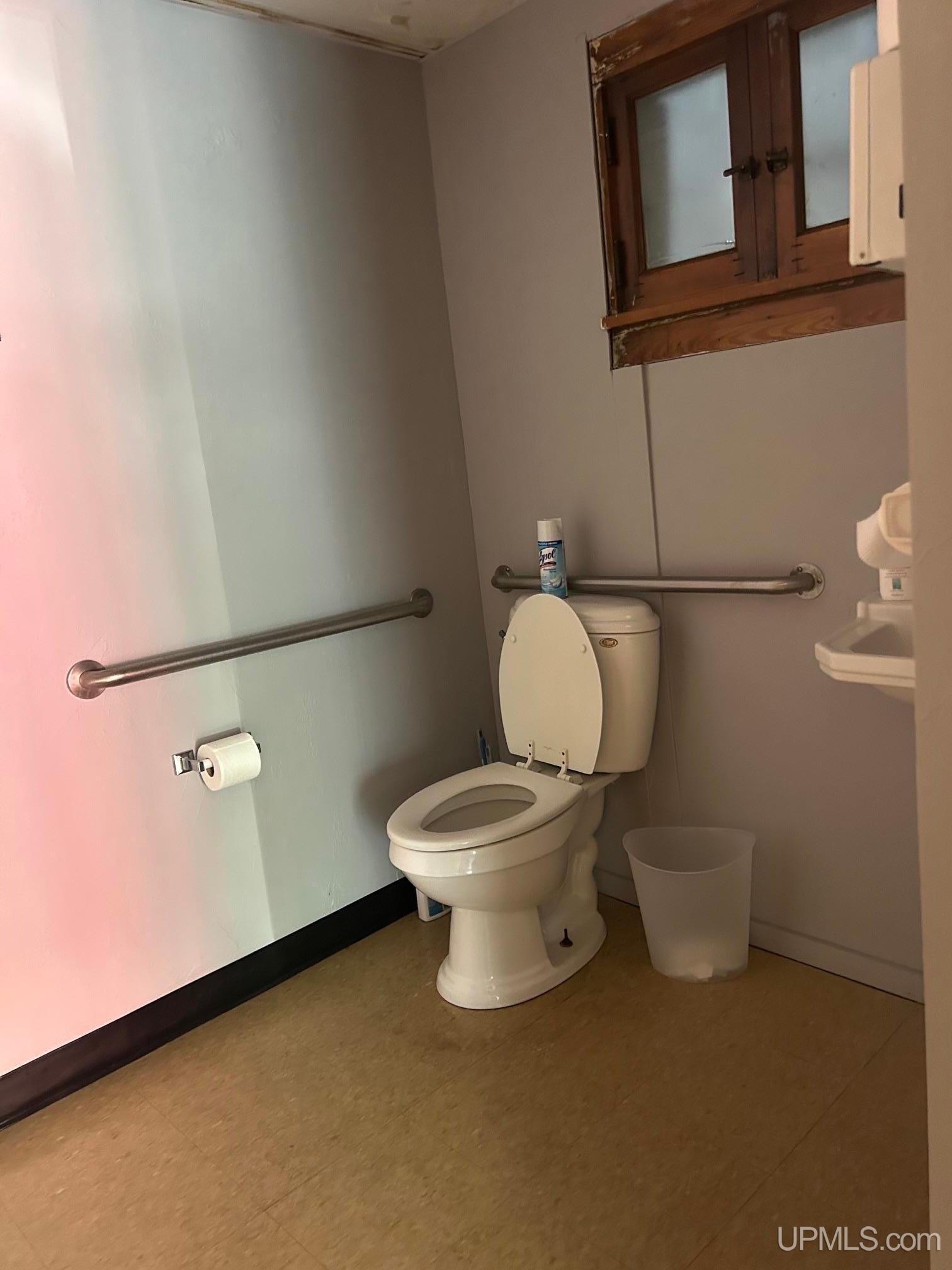 main property photo 7