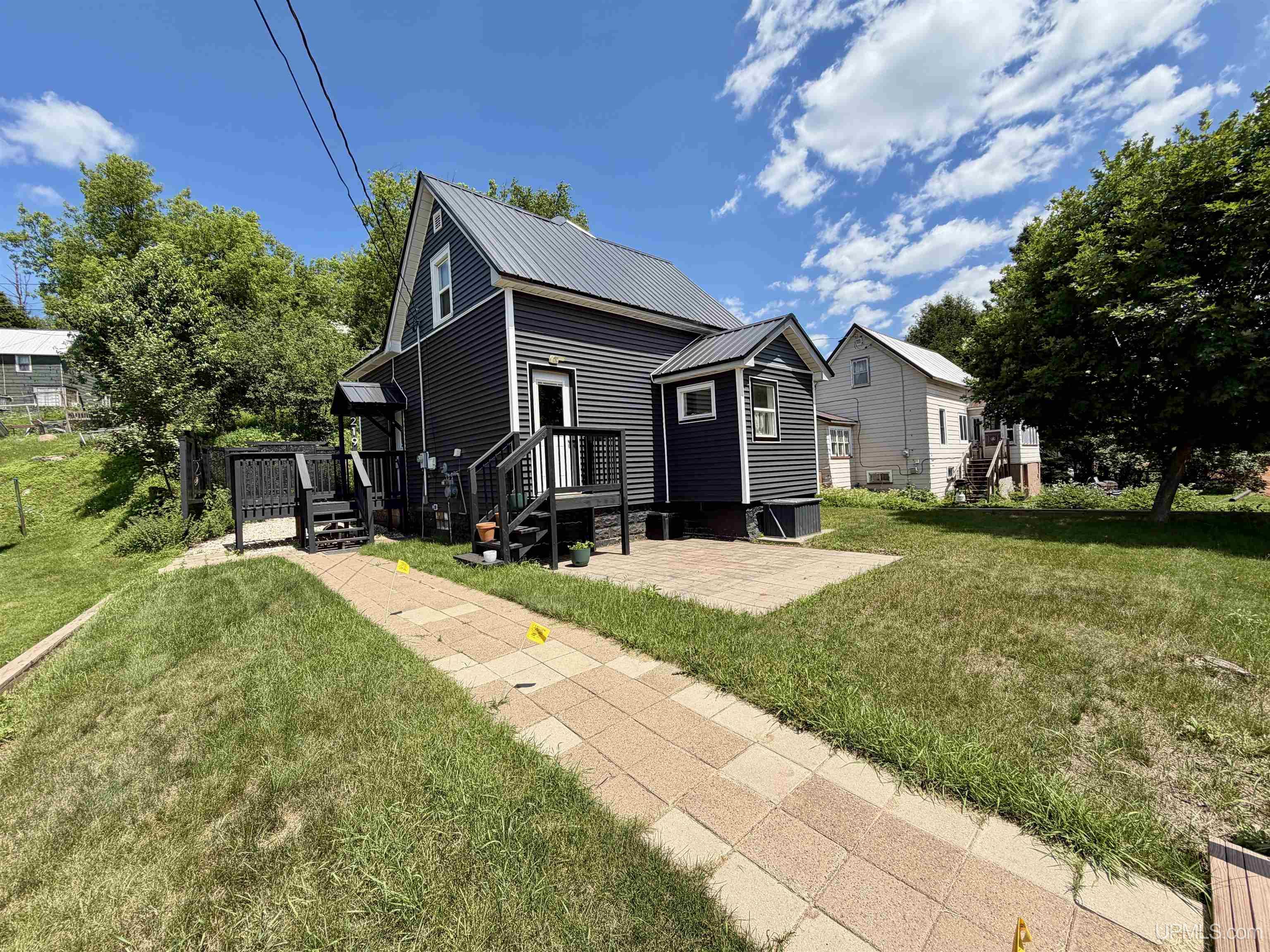 main property photo 26