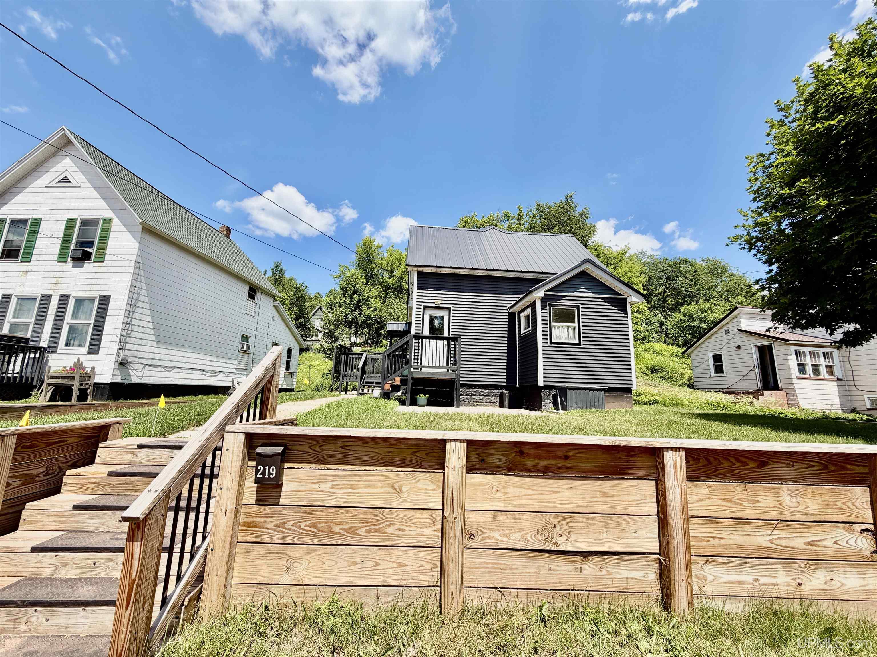 main property photo 27