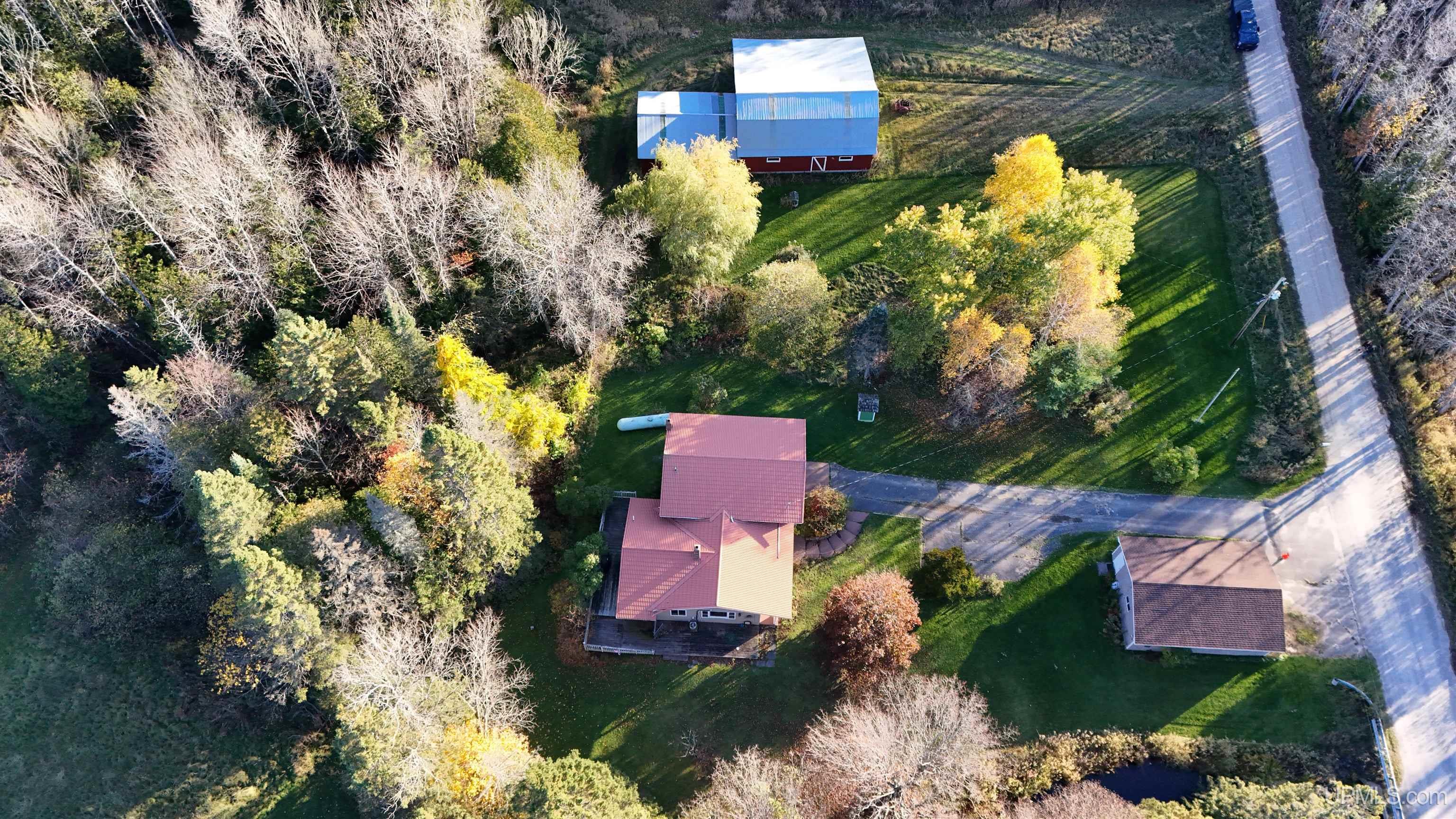 main property photo 31