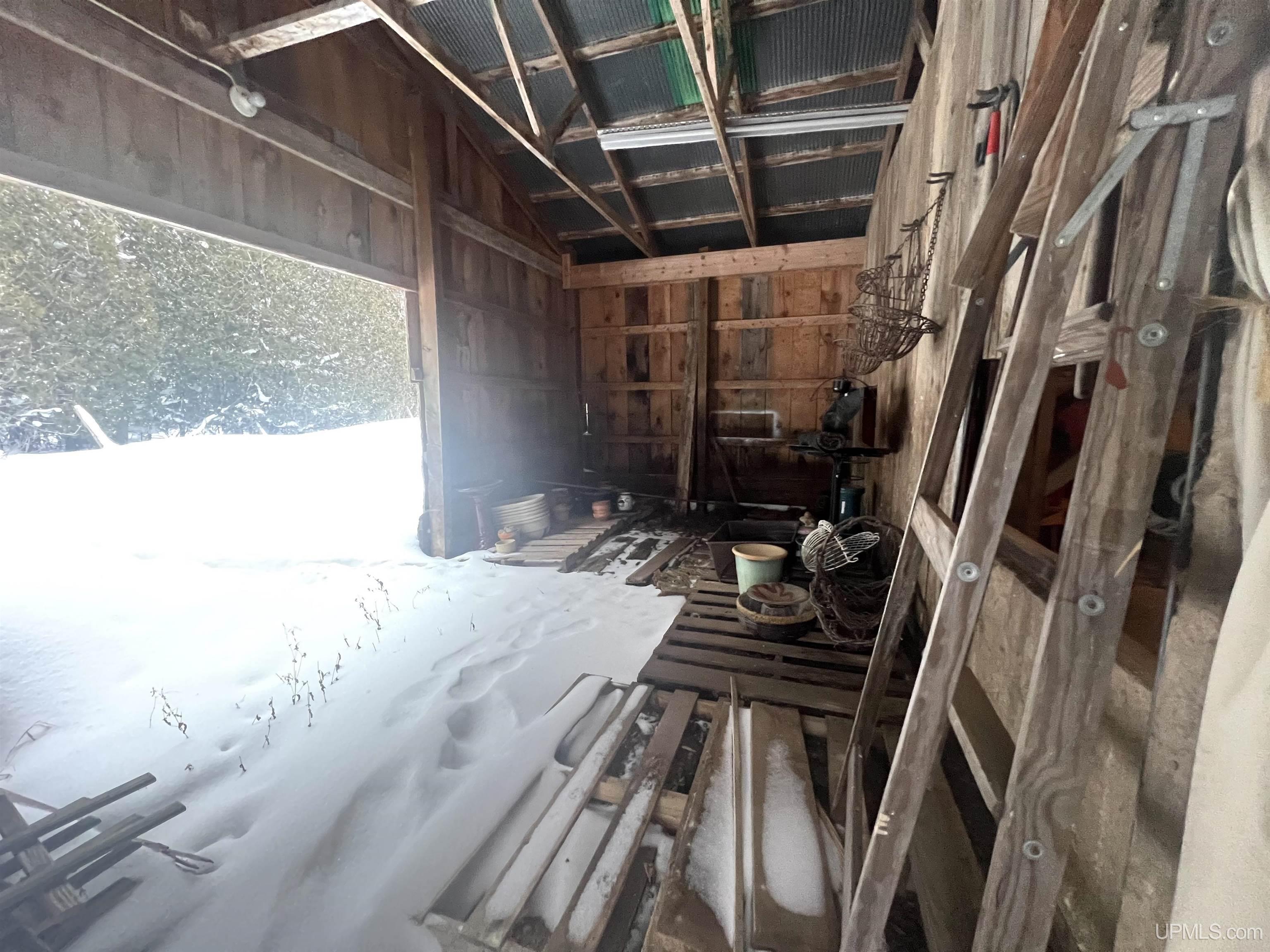 main property photo 78