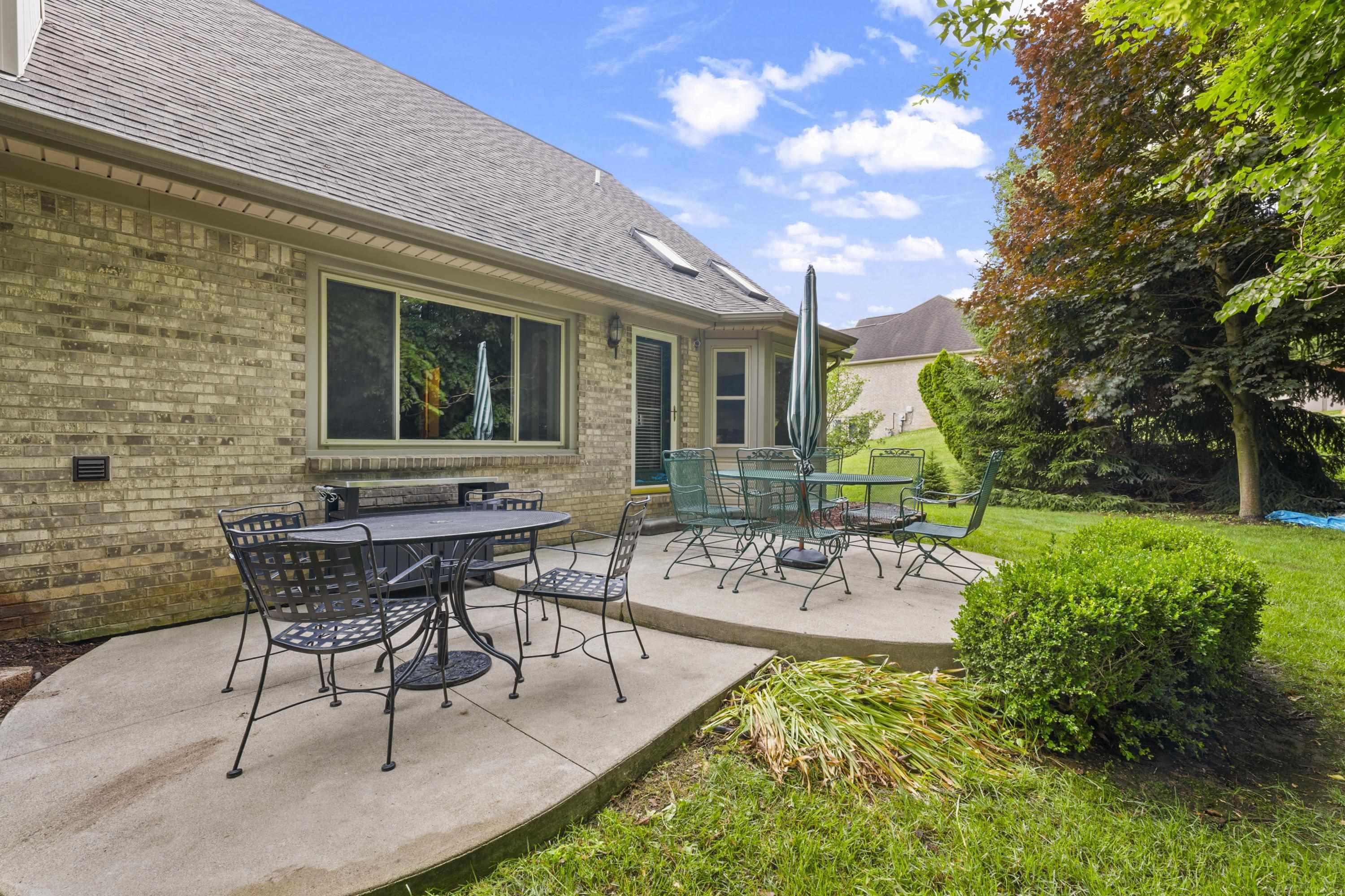 main property photo 6