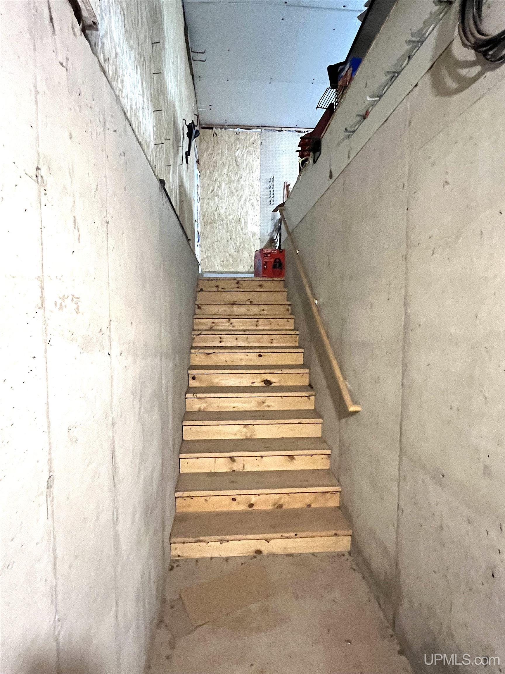 main property photo 43