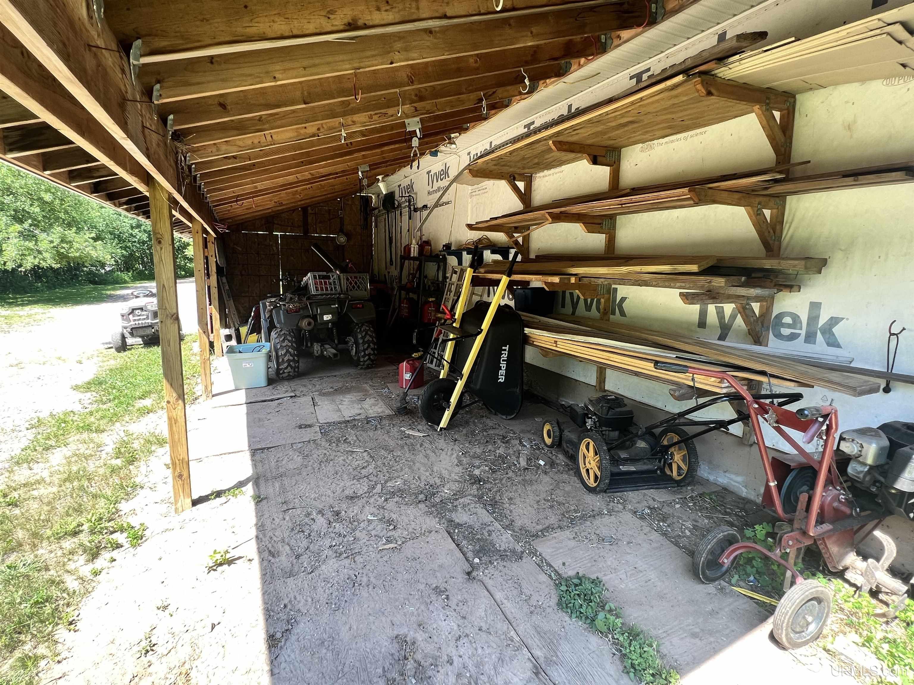 main property photo 44