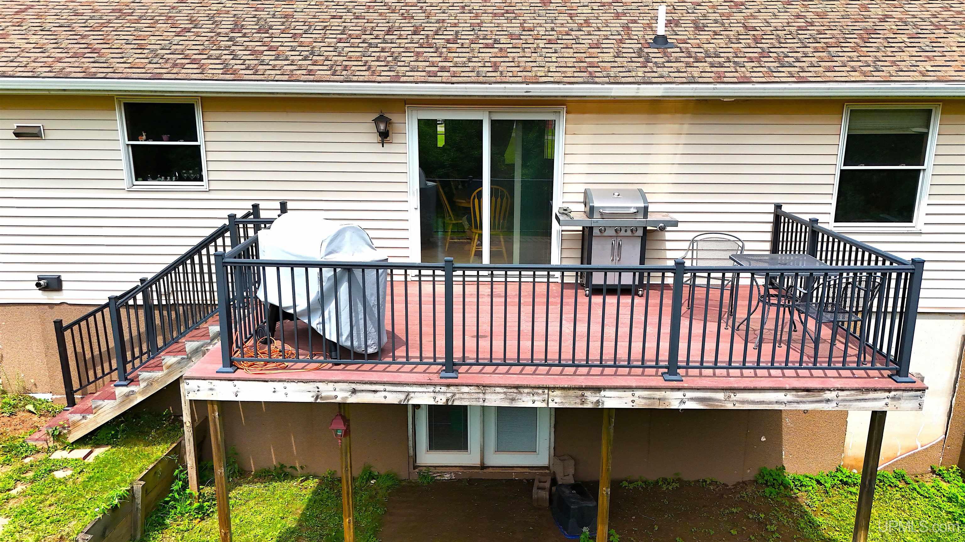 main property photo 59