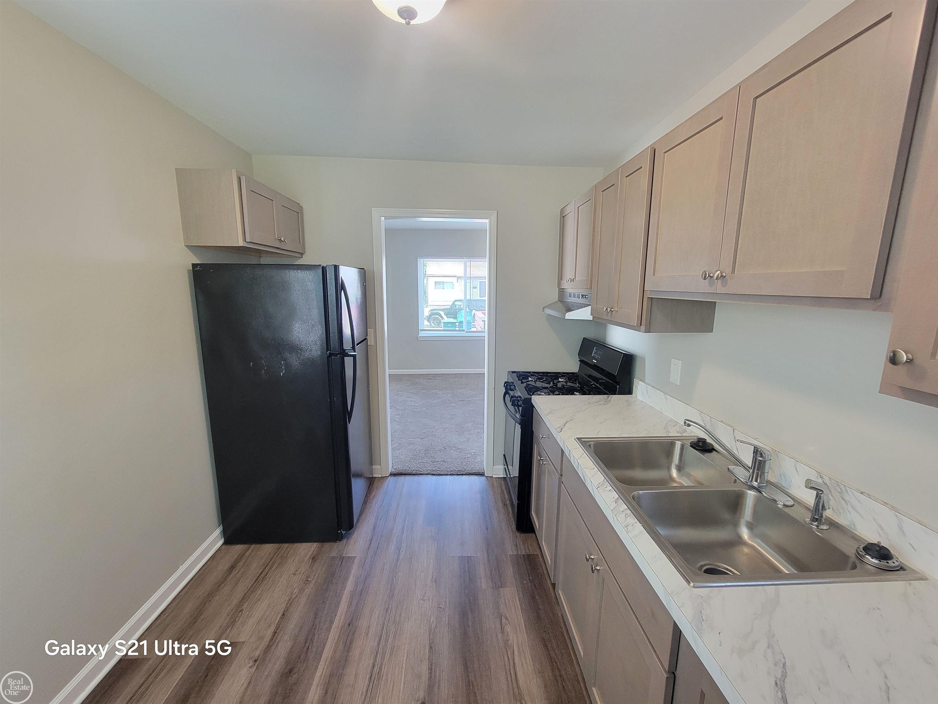 property viewer photo 8