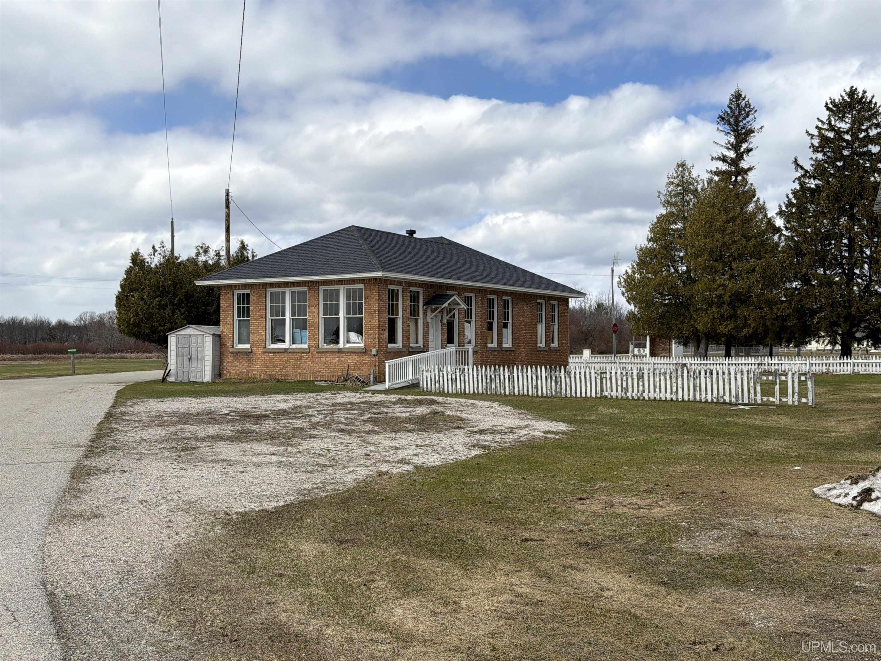 main property photo 24