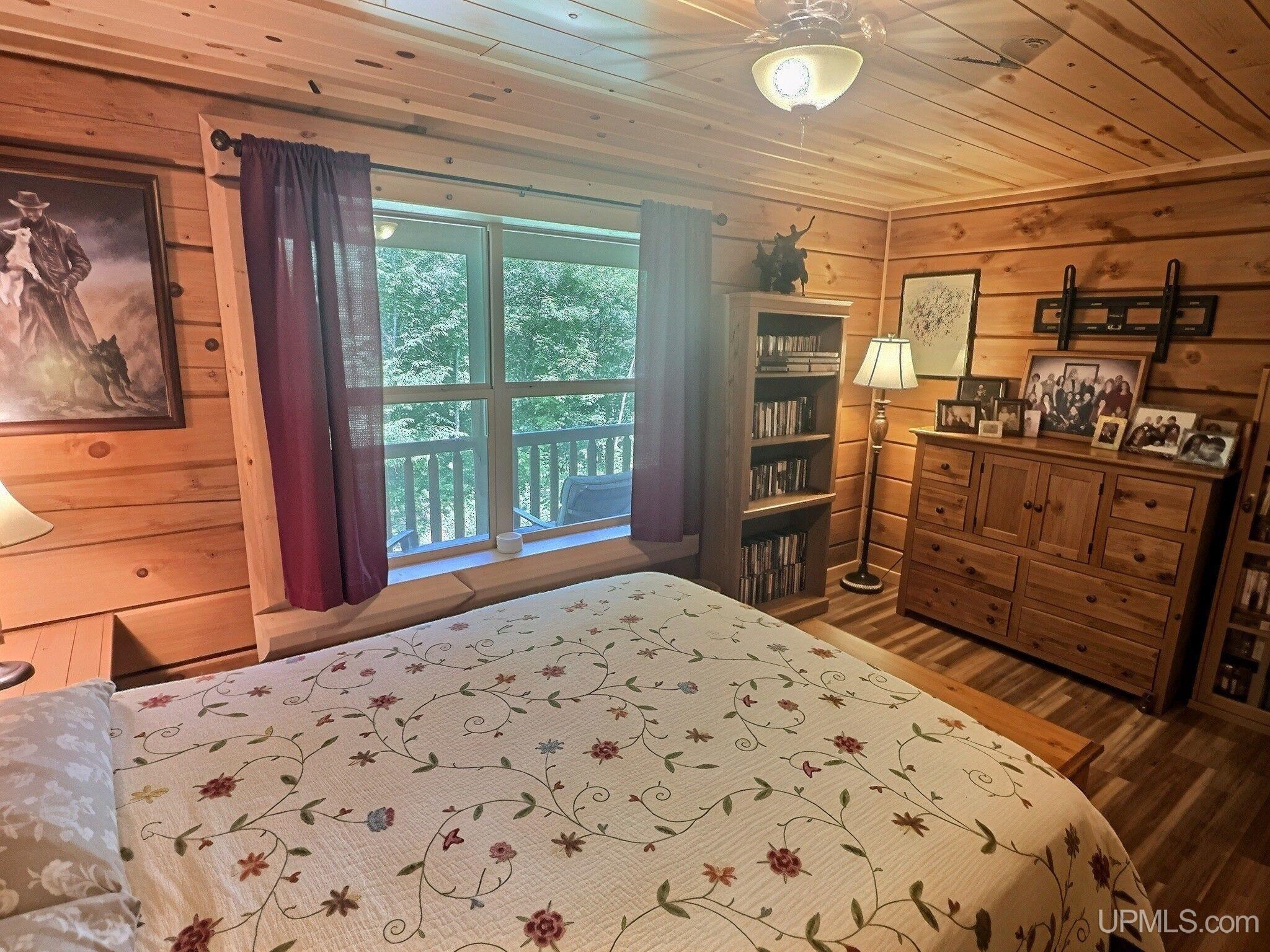main property photo 20