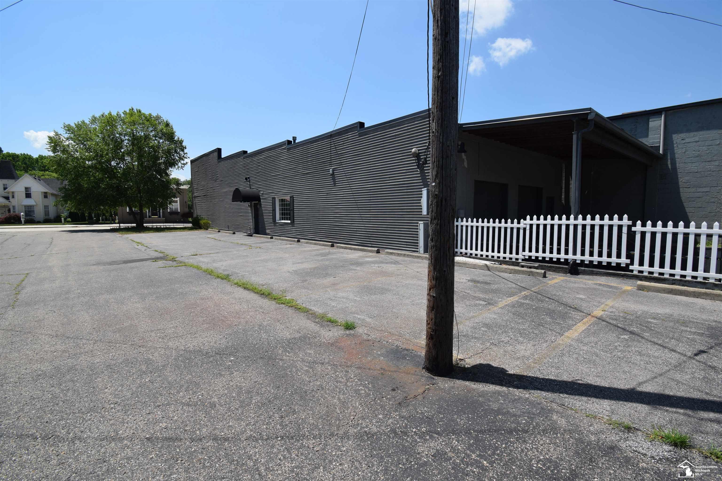 main property photo 11