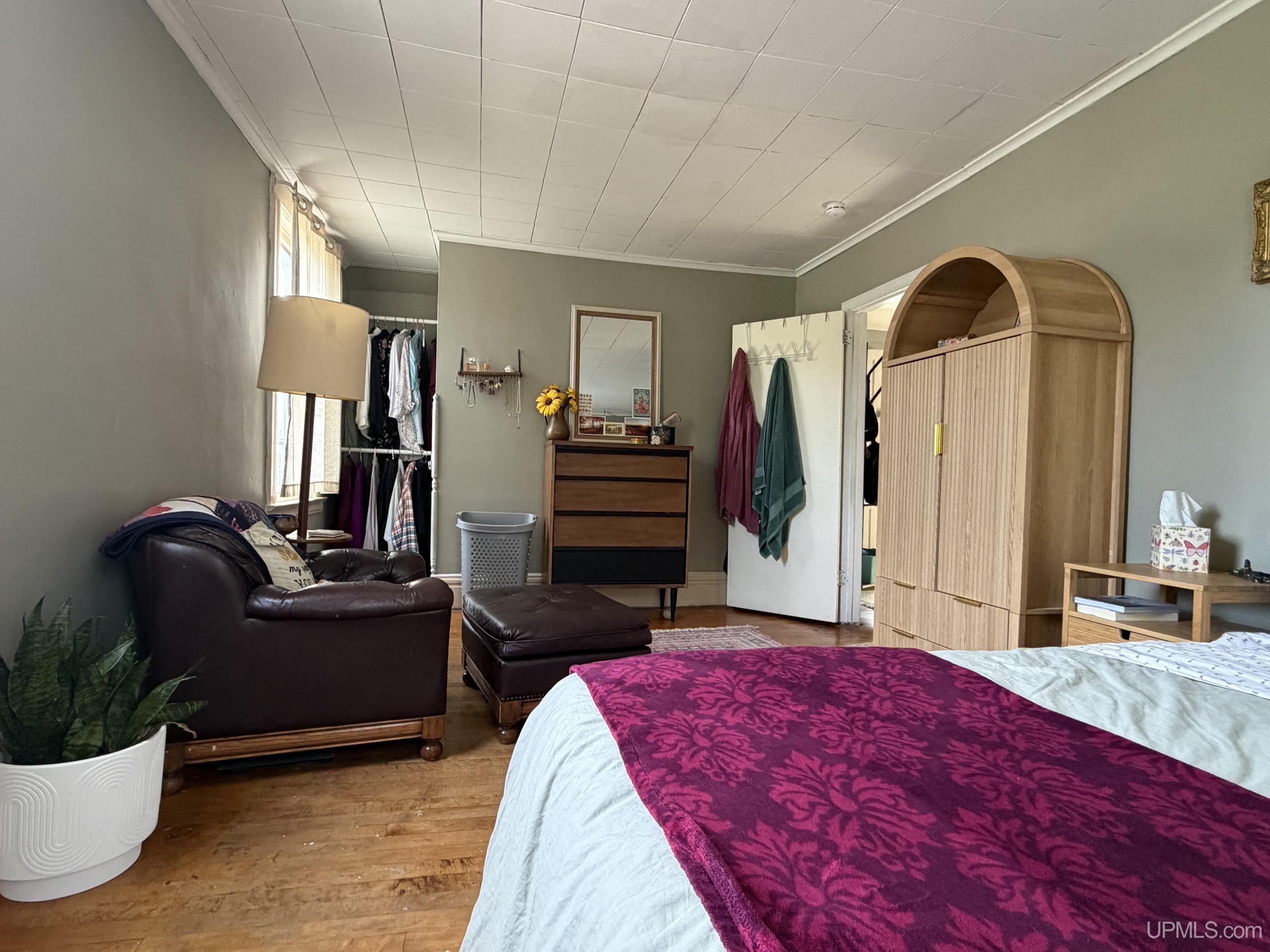 main property photo 46