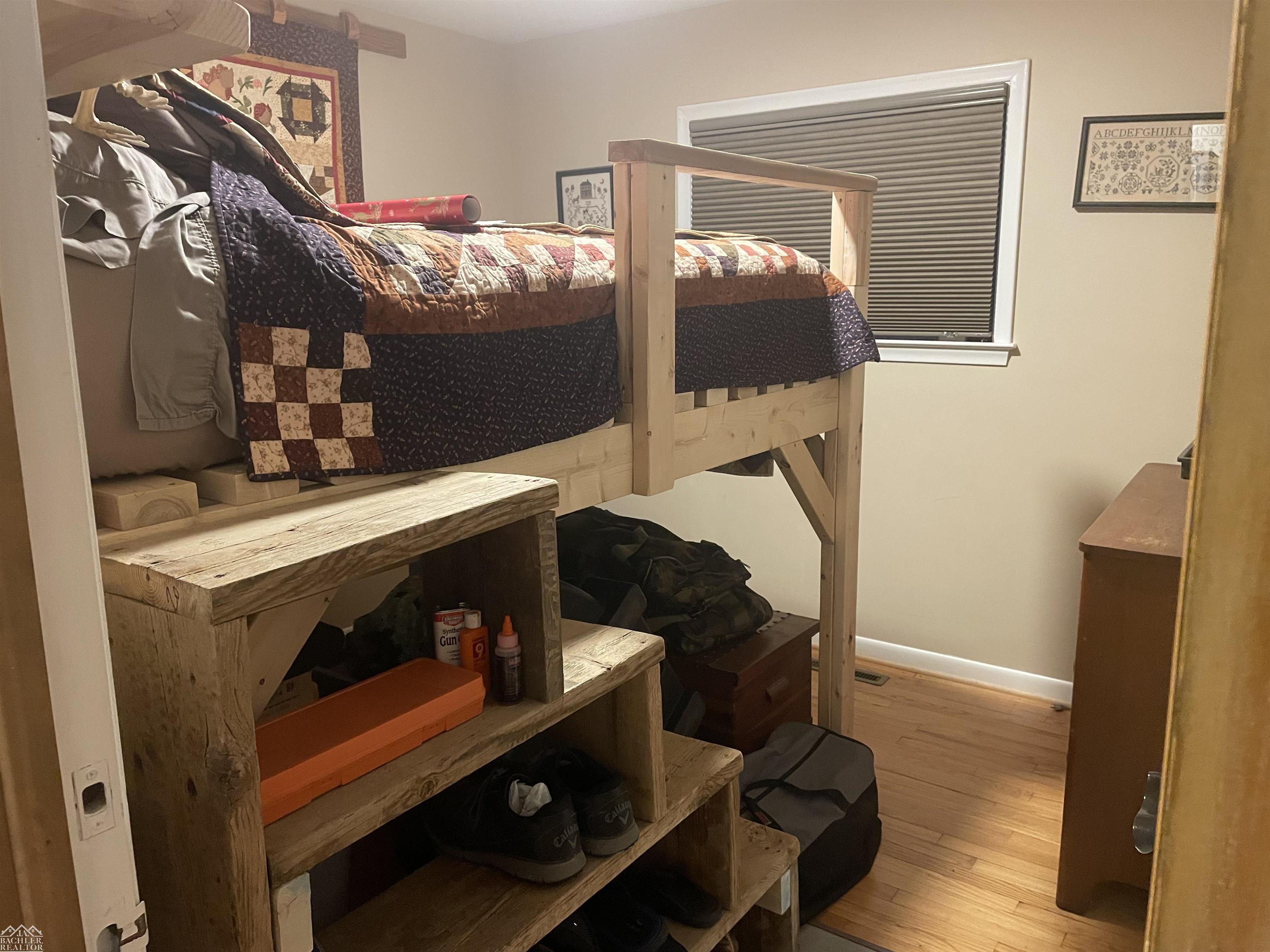 main property photo 25