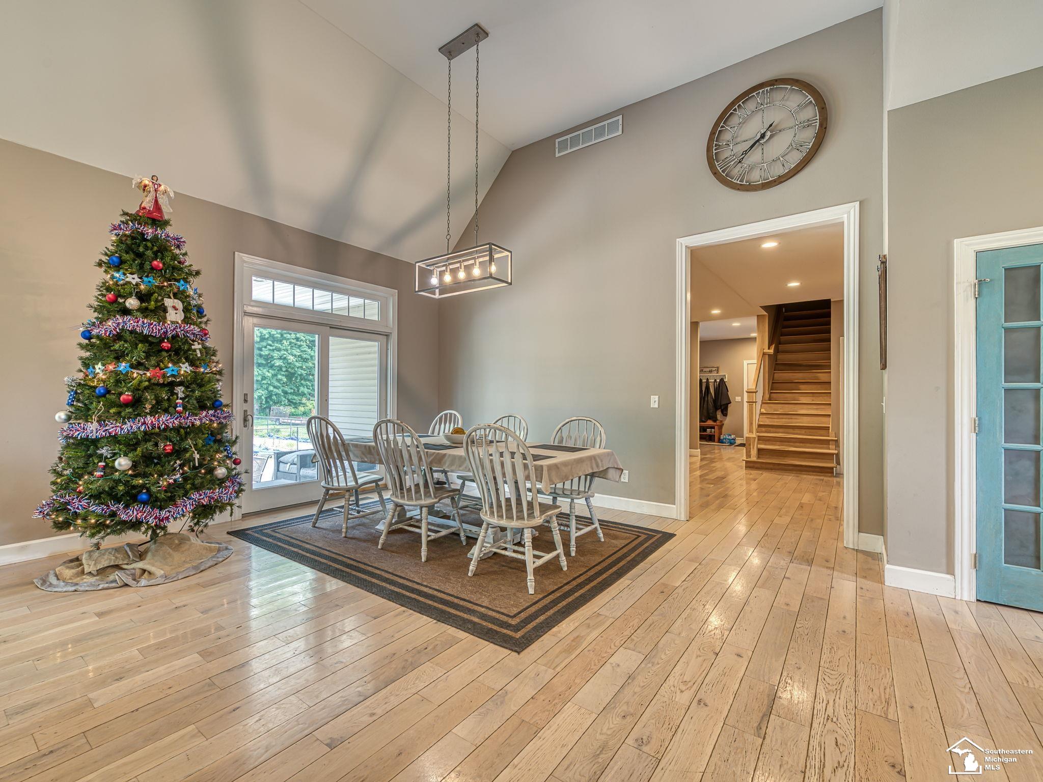 property viewer photo 12