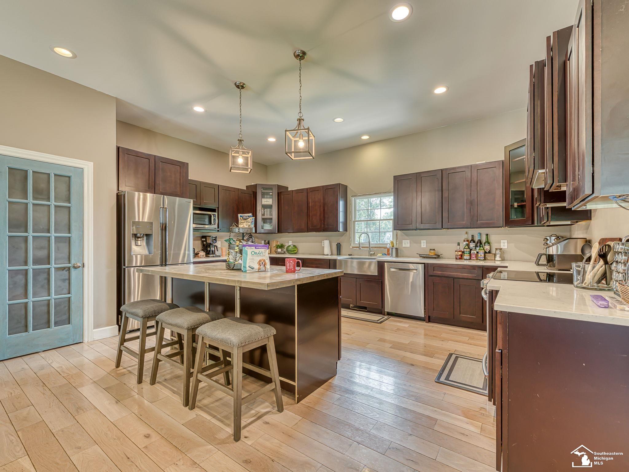 property viewer photo 13