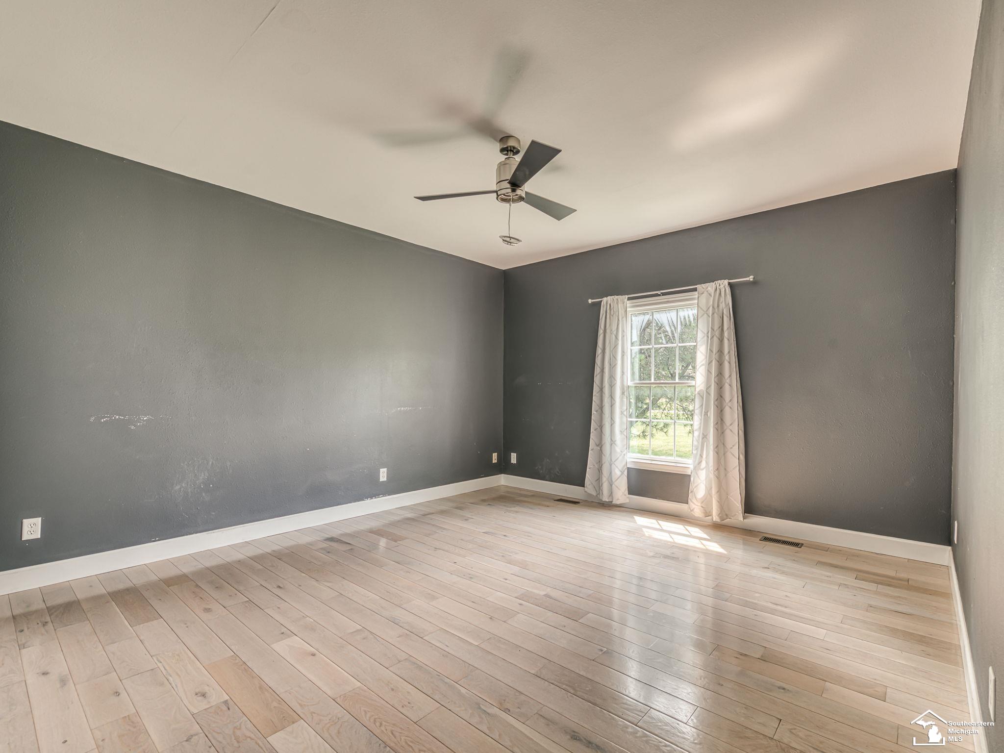 property viewer photo 22
