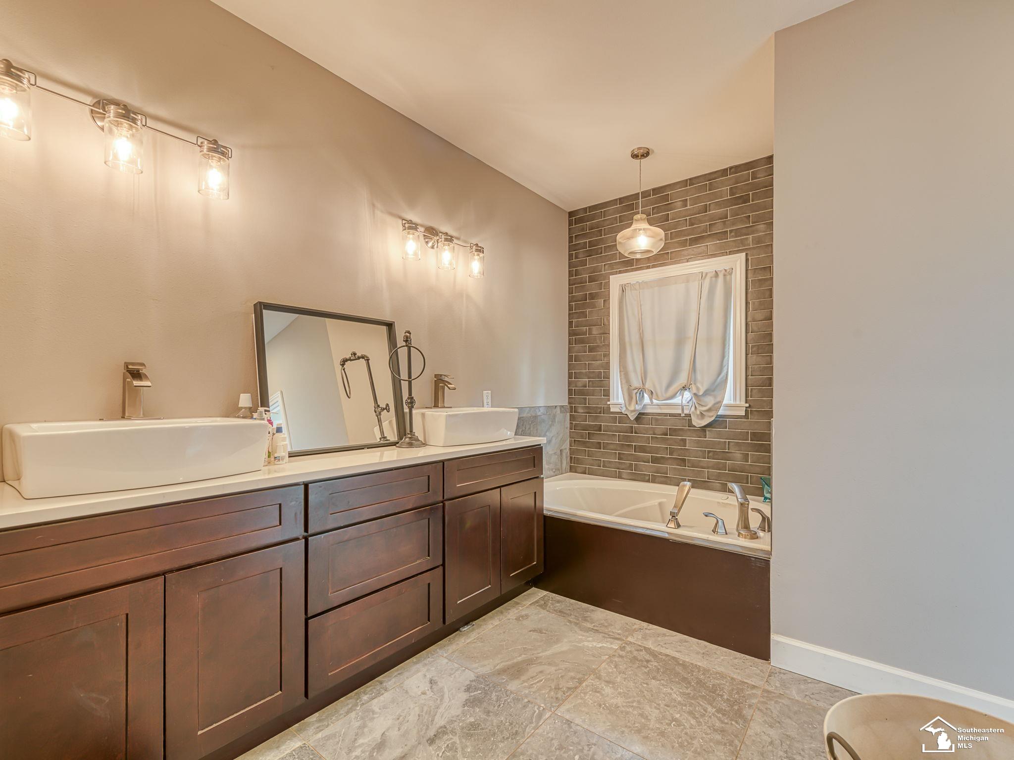 property viewer photo 5