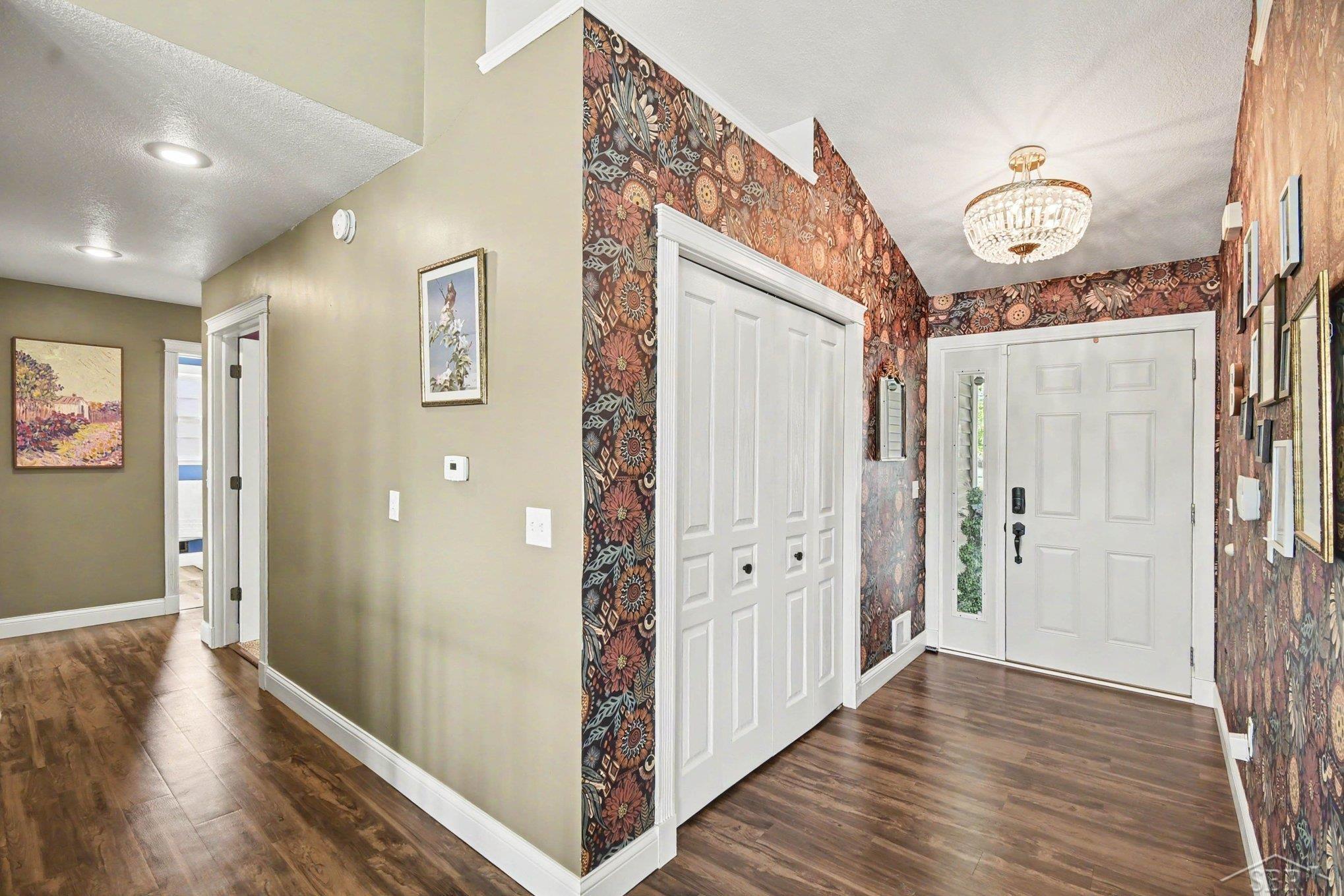property viewer photo 4