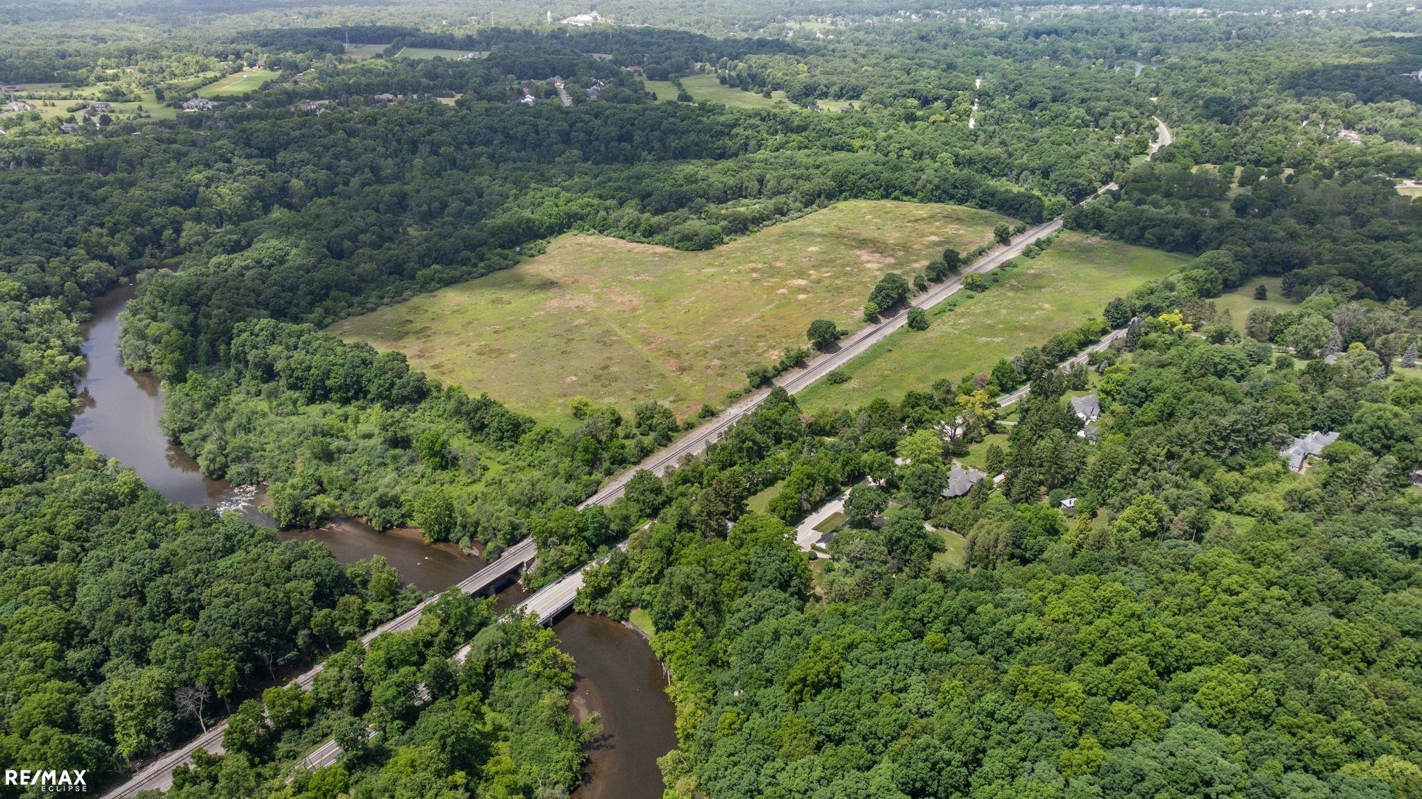 main property photo 23