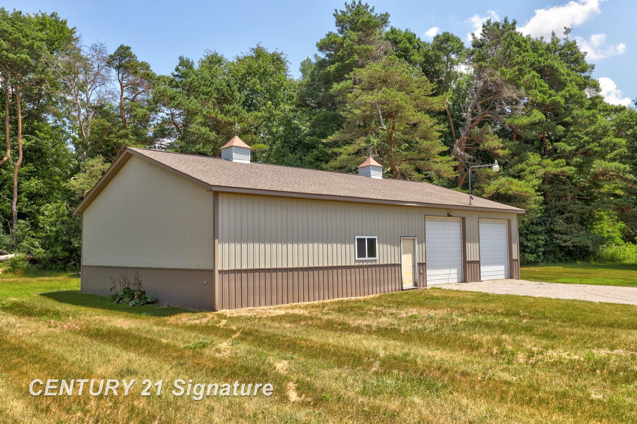 main property photo 45