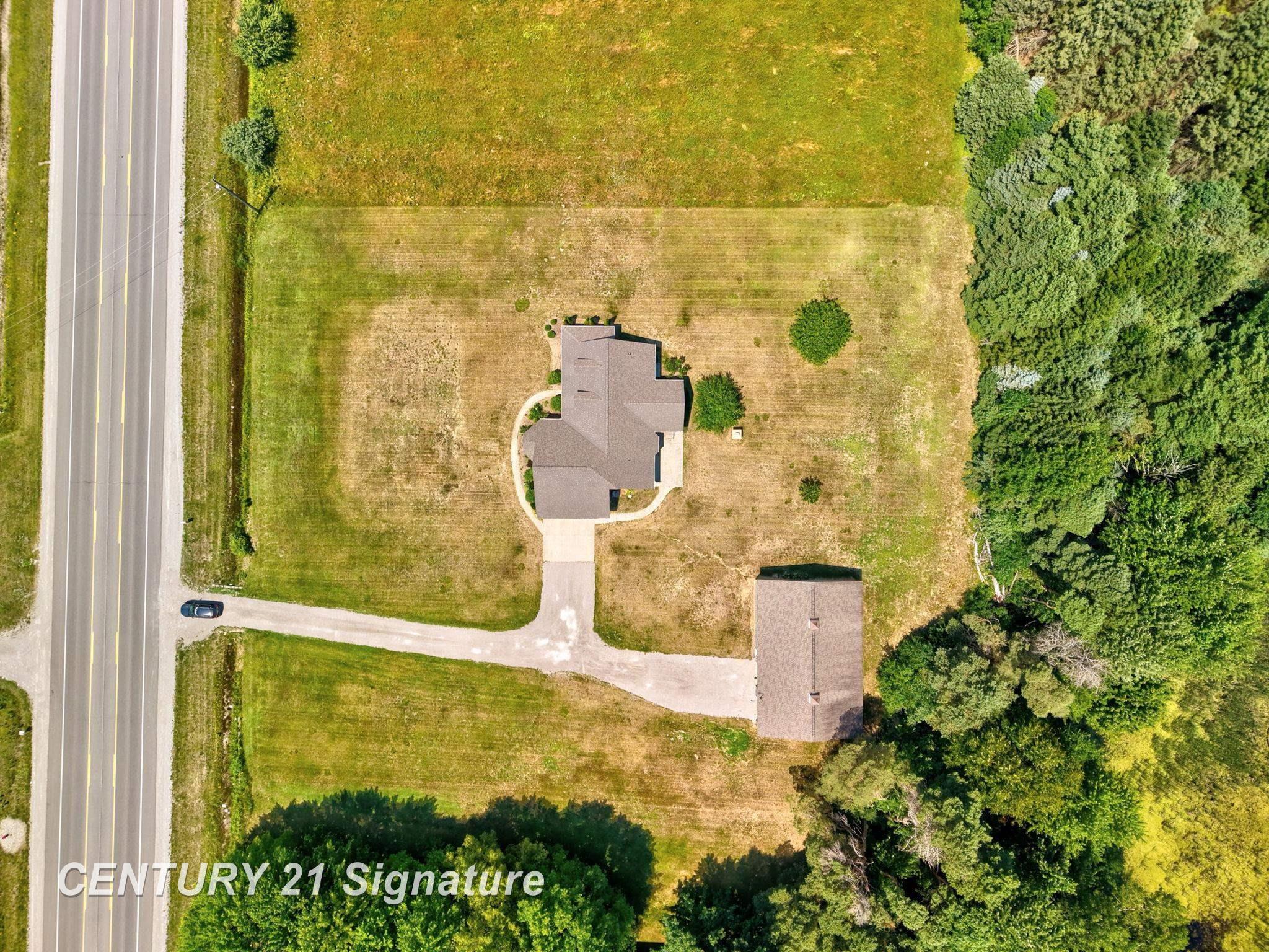 main property photo 59