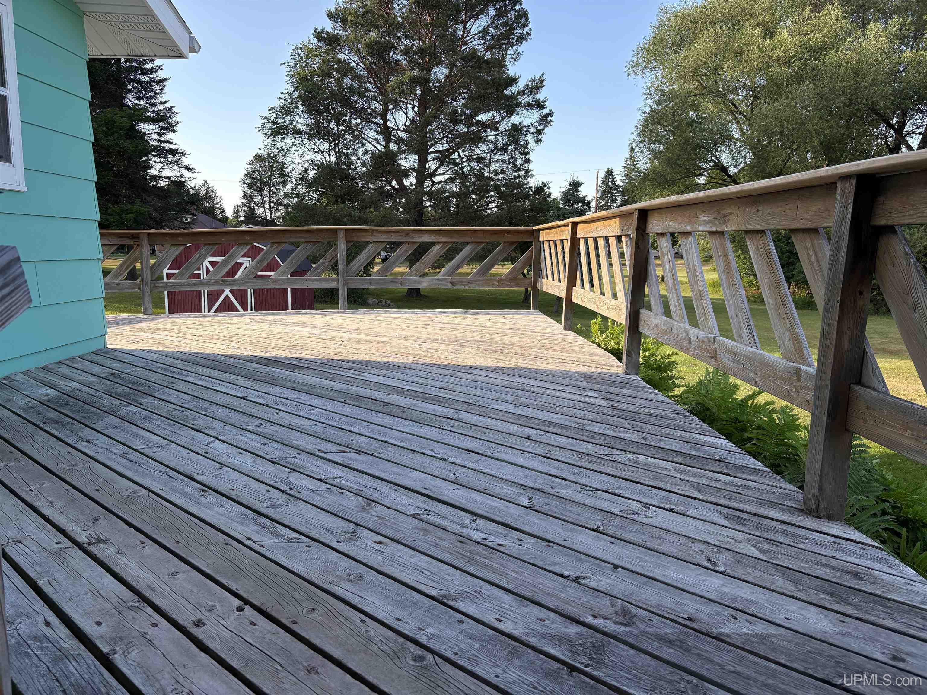 main property photo 37