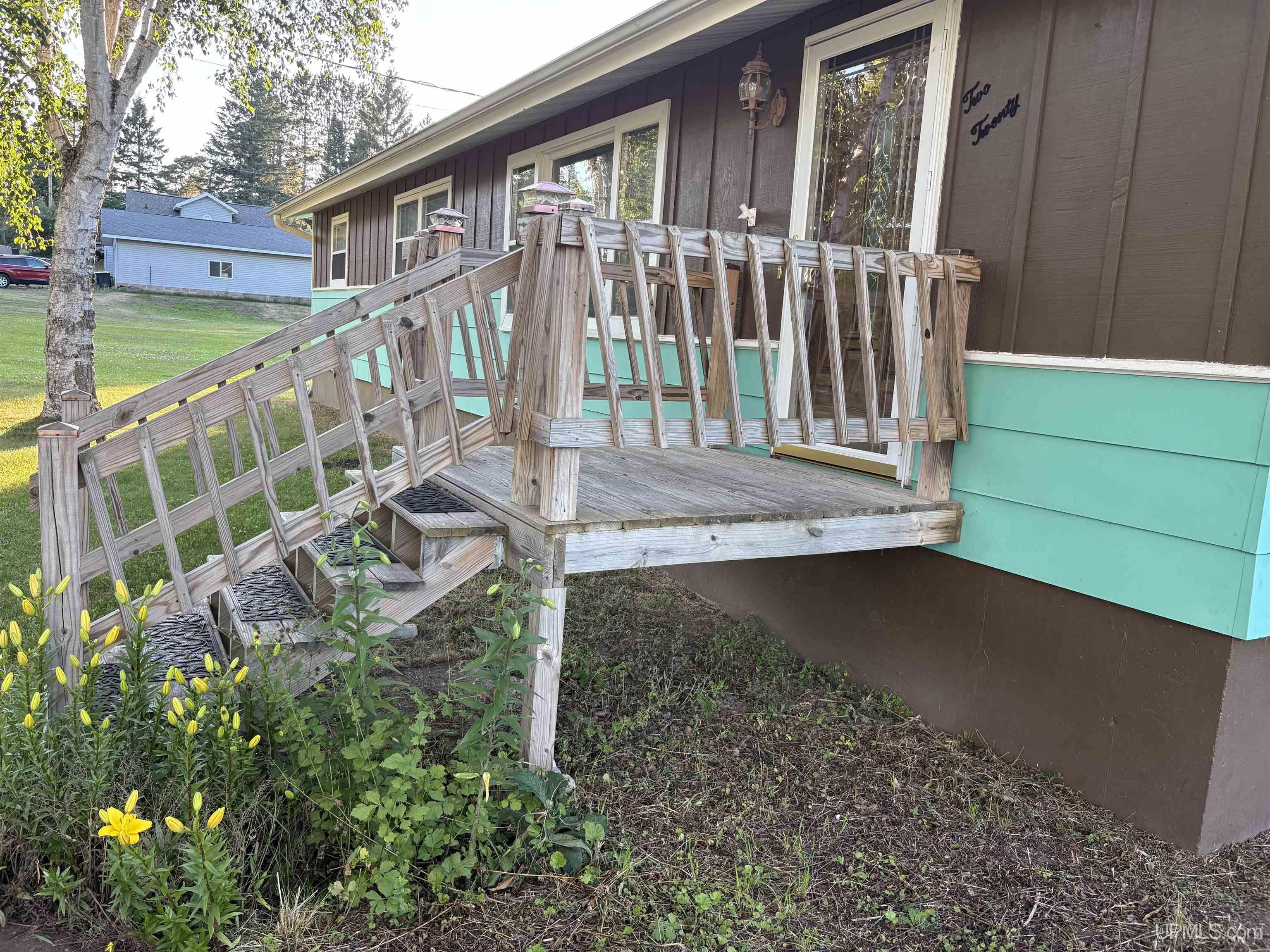main property photo 40