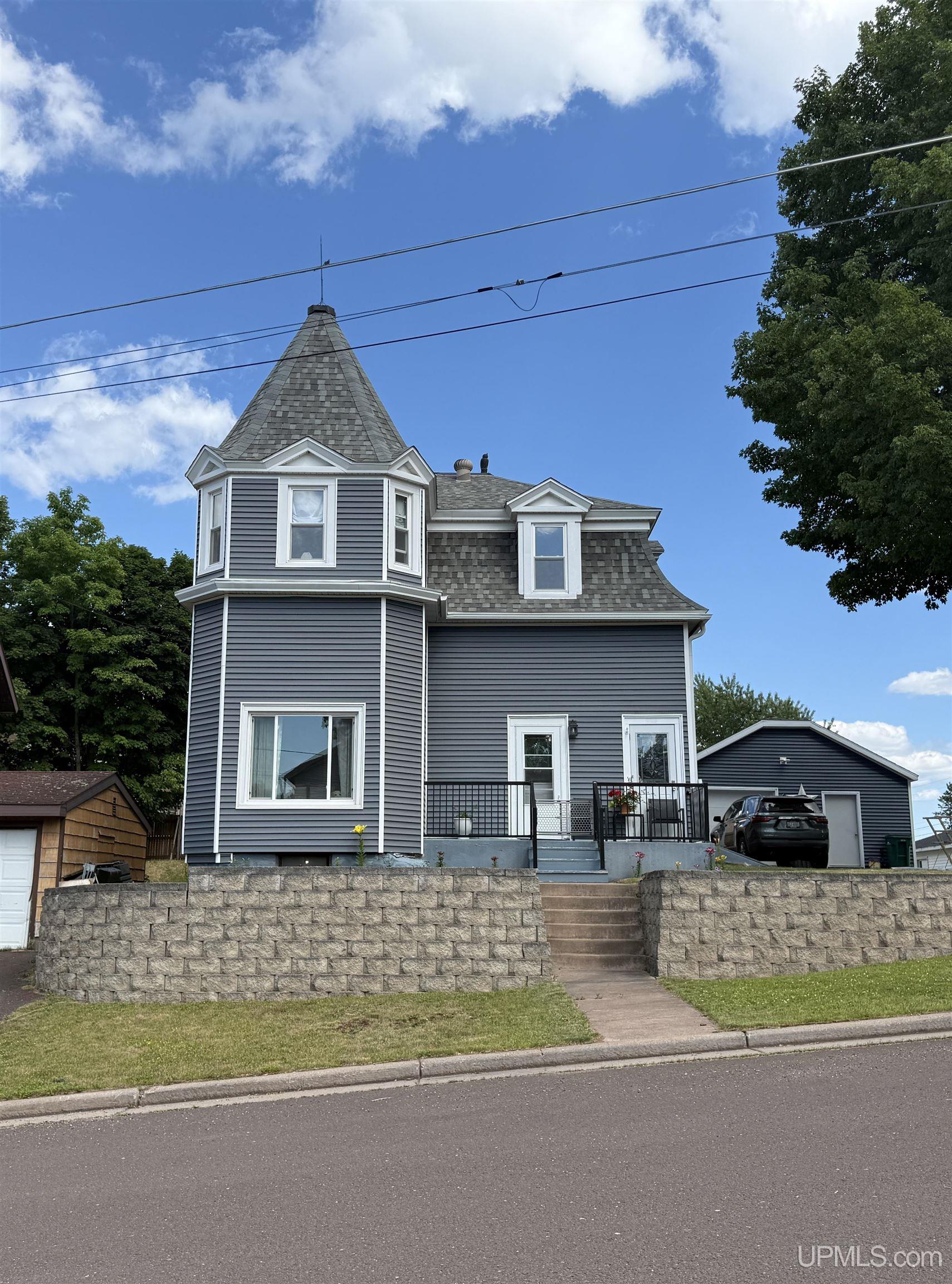 main property photo 0