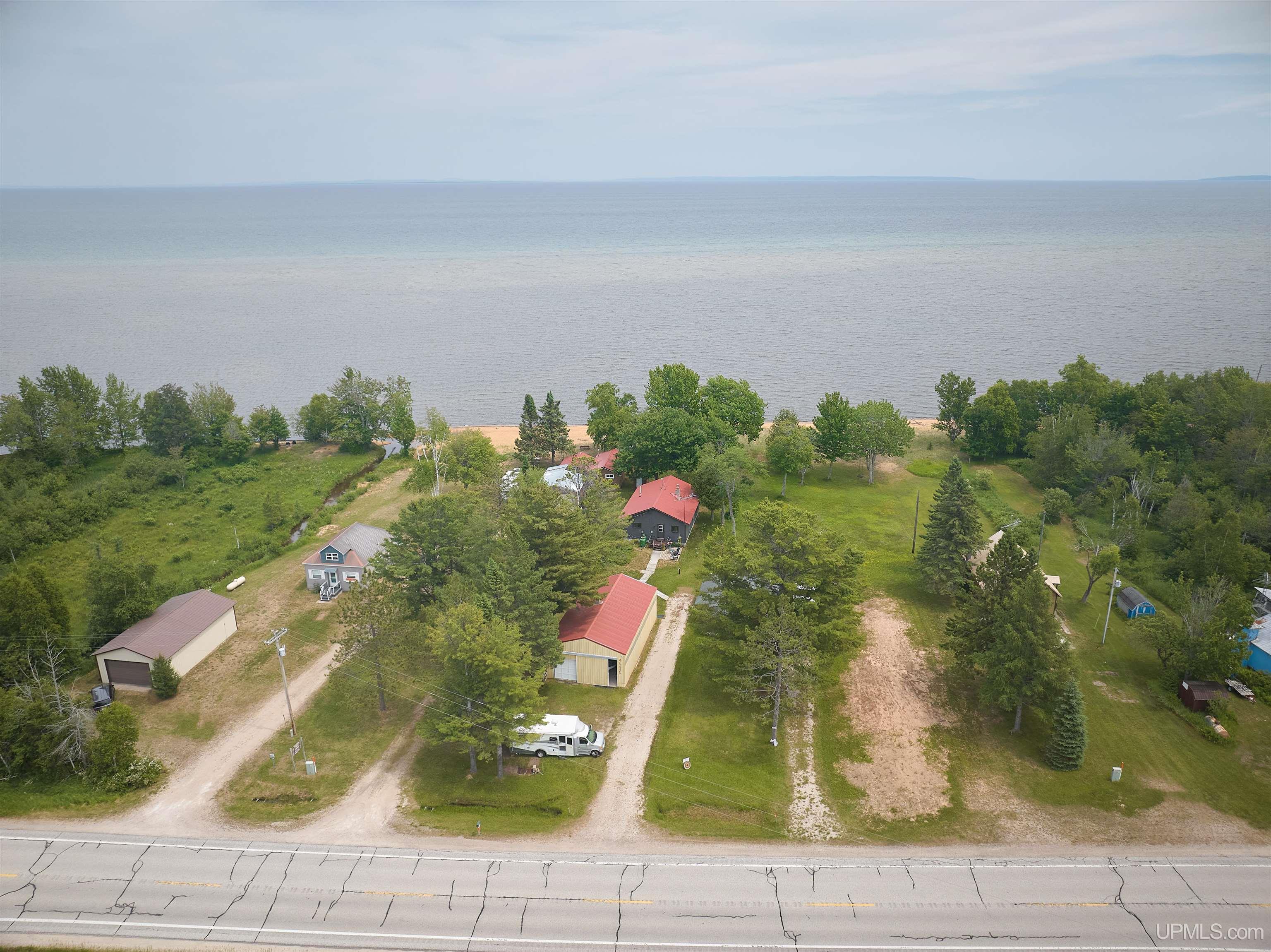 main property photo 45