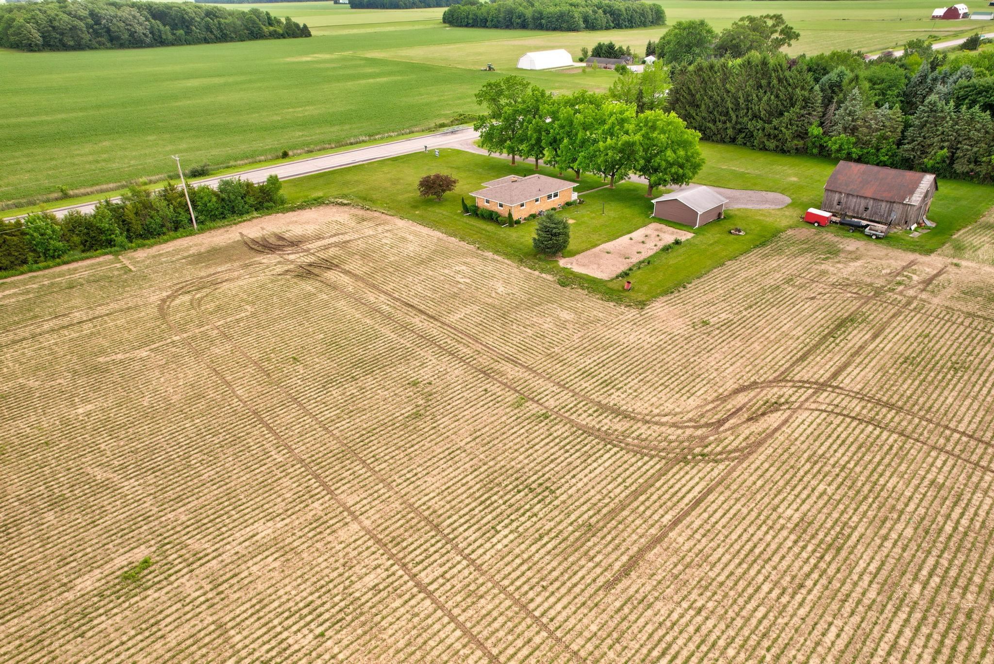 main property photo 17