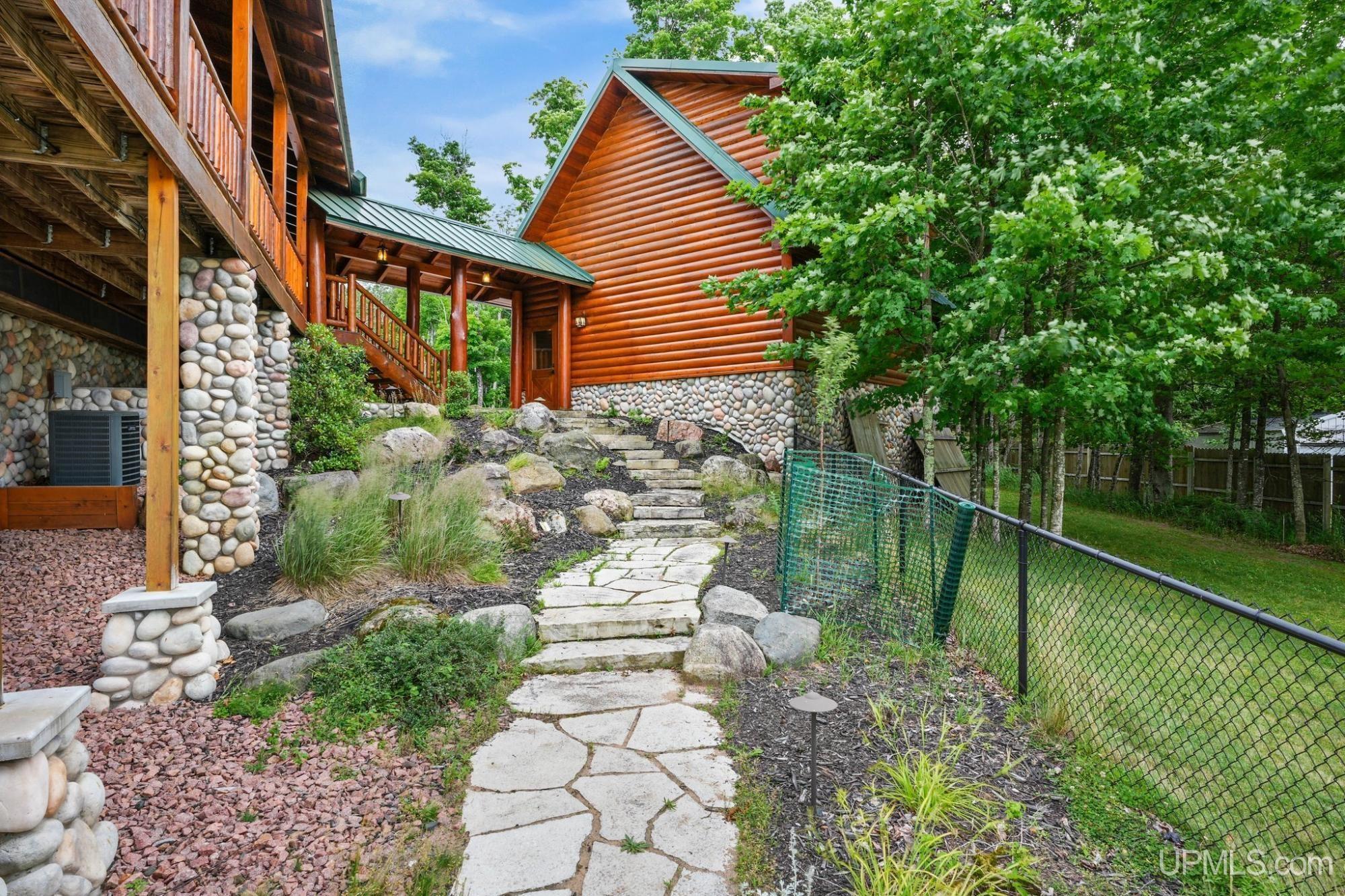 main property photo 15