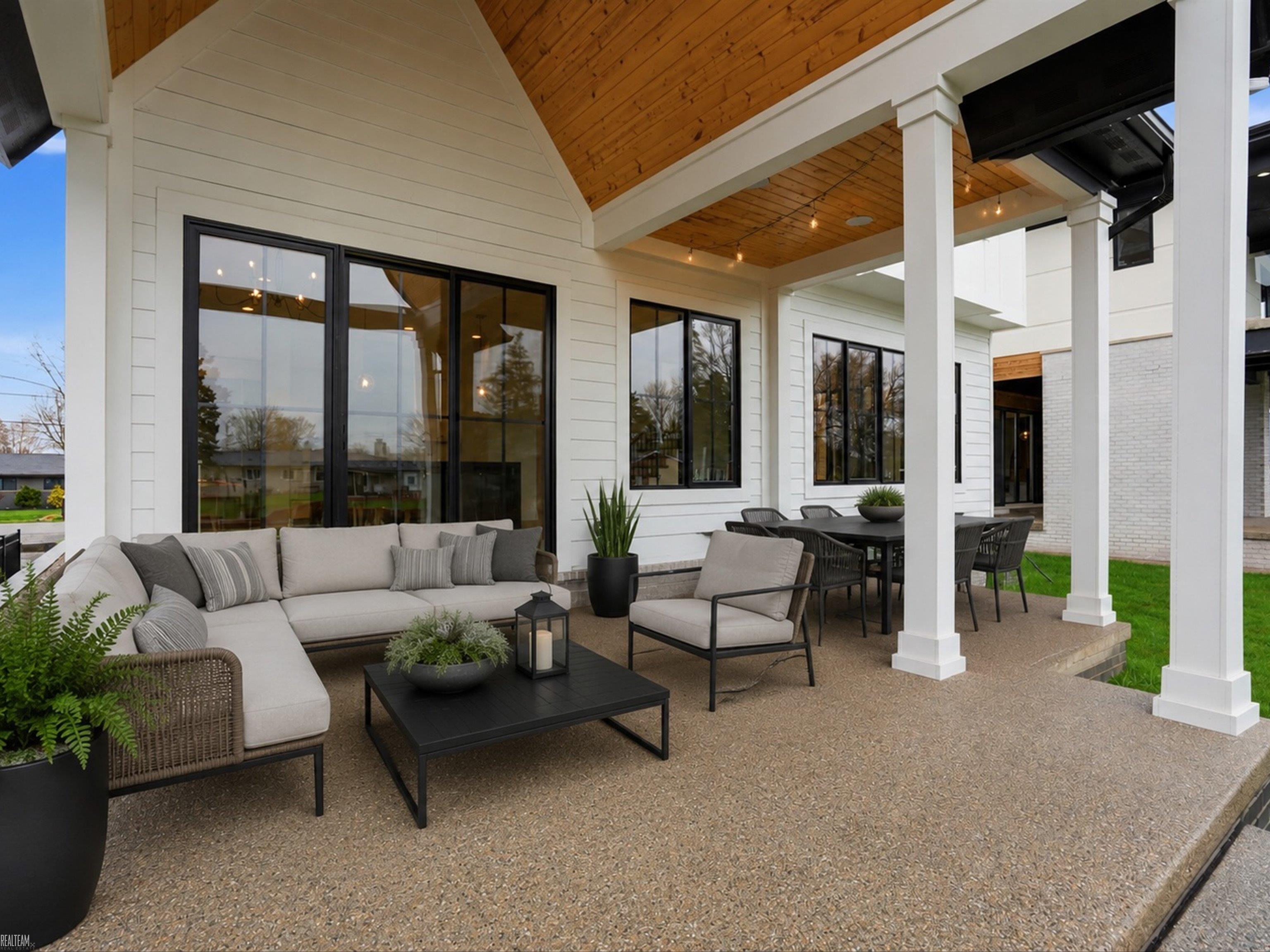 main property photo 62