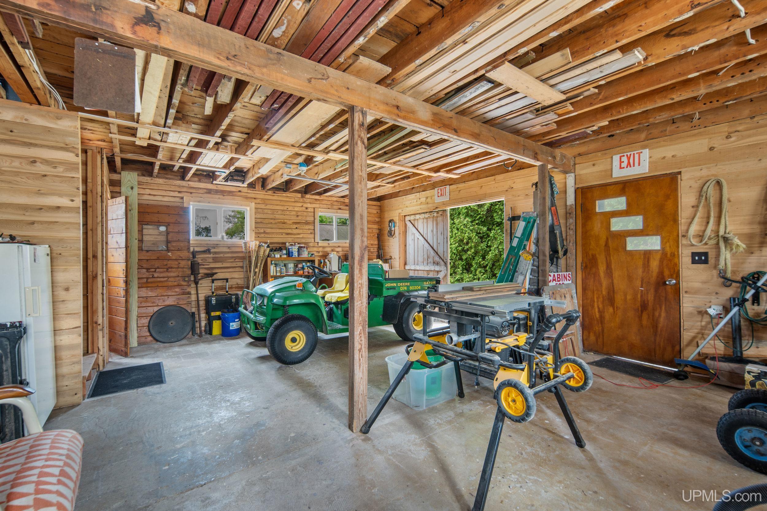 main property photo 51