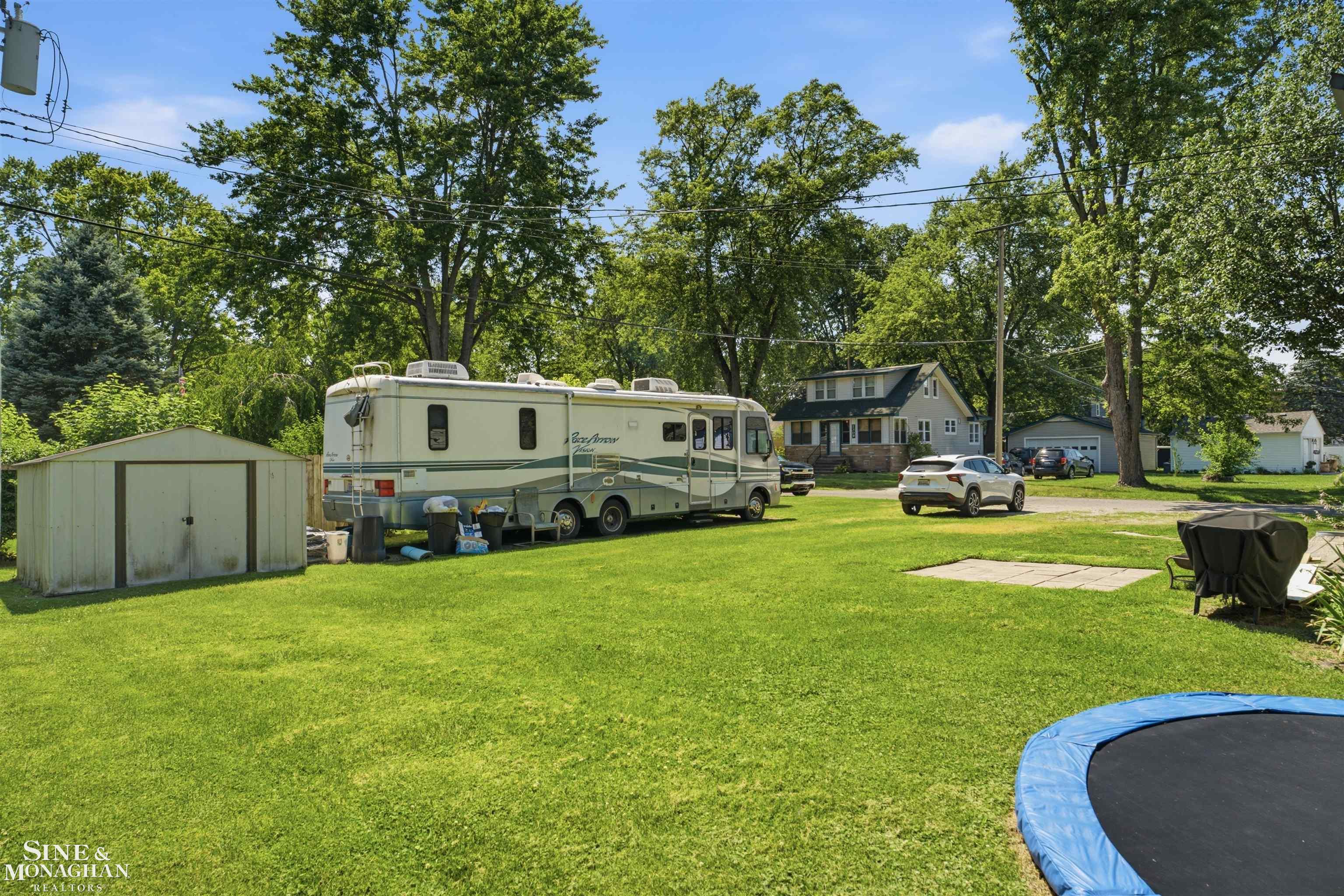 main property photo 29