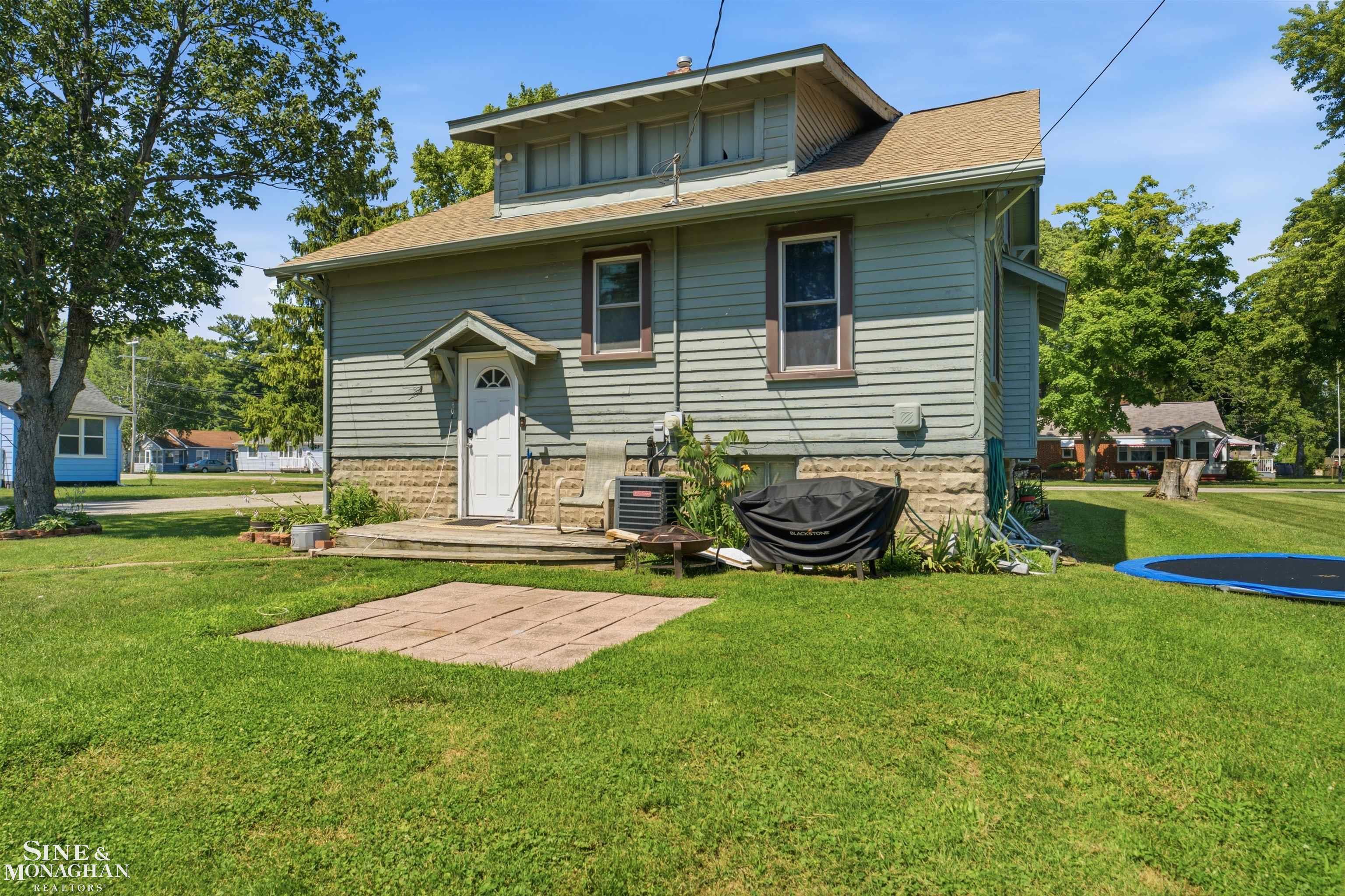 main property photo 30