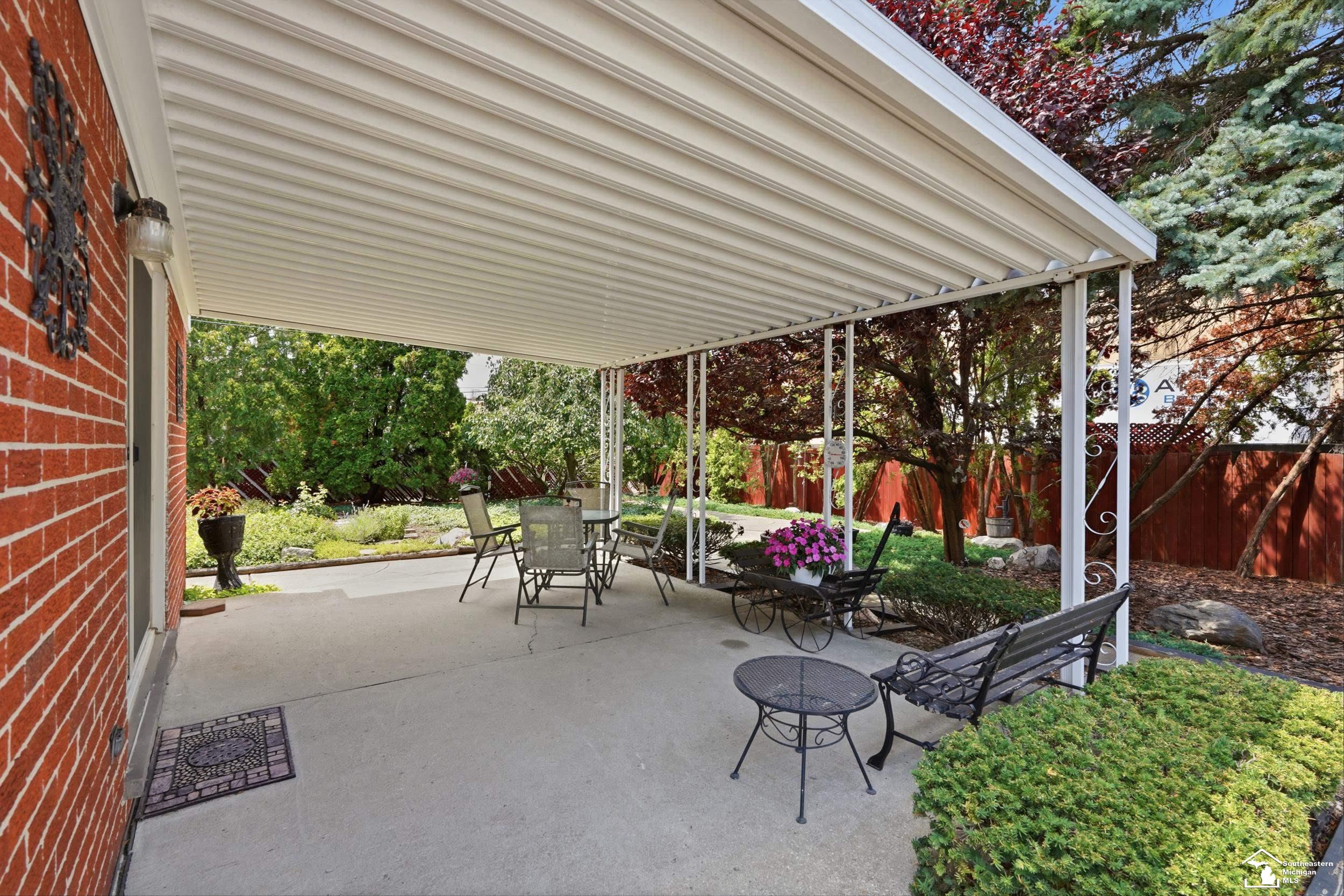 property viewer photo 35