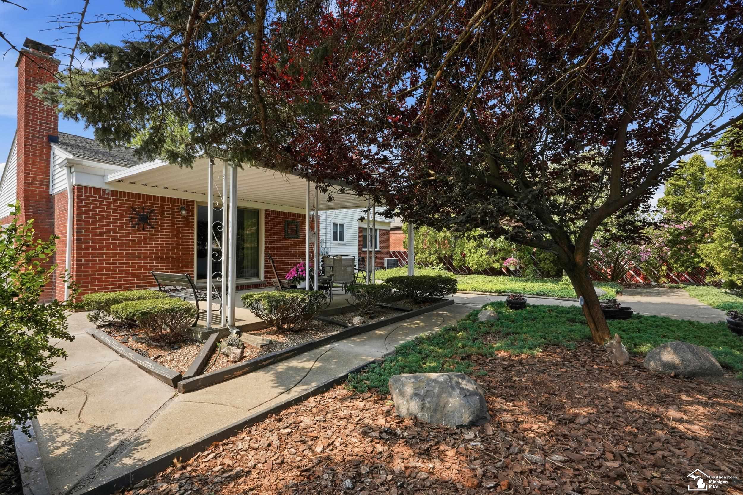 property viewer photo 45