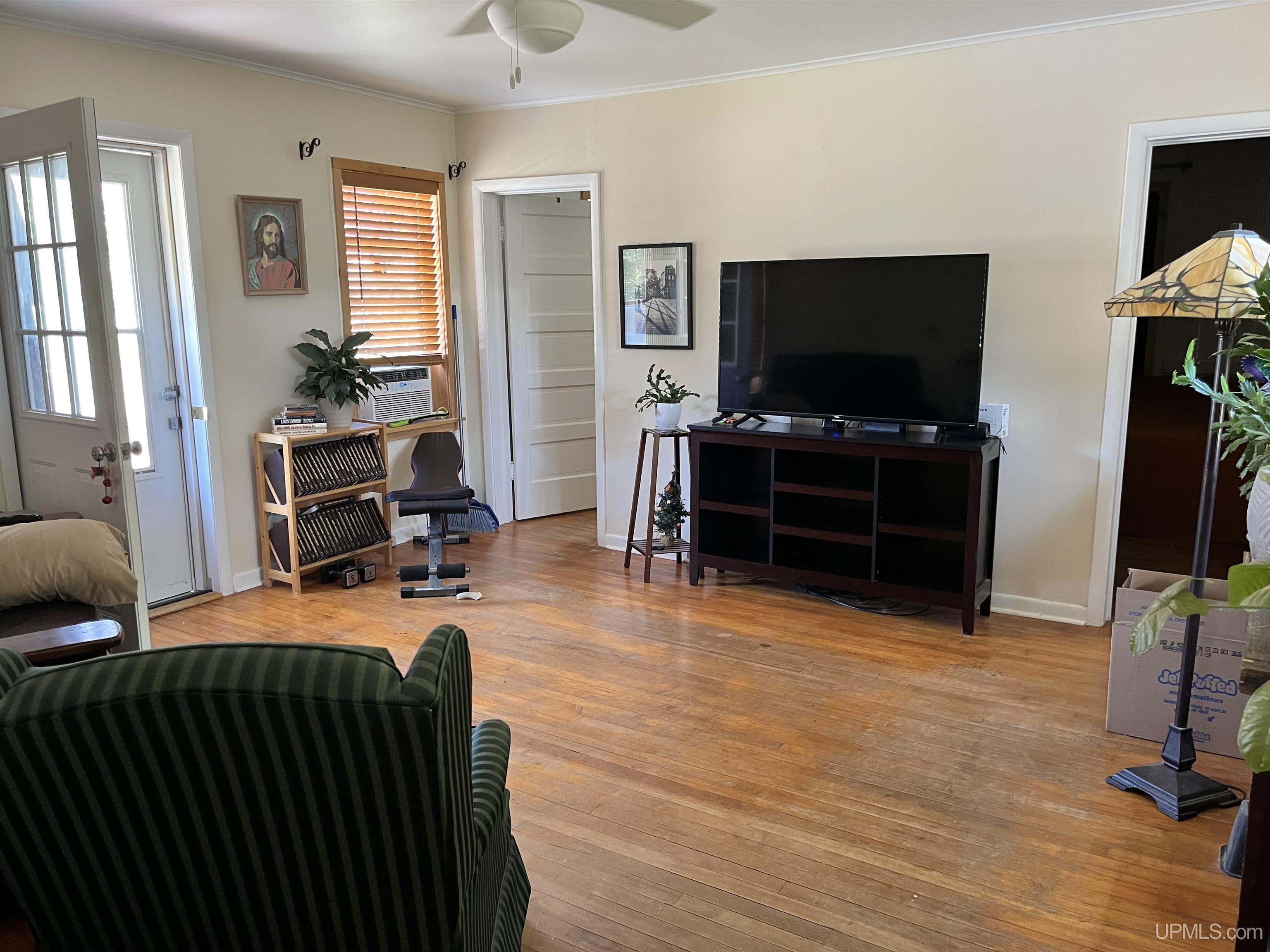 main property photo 5