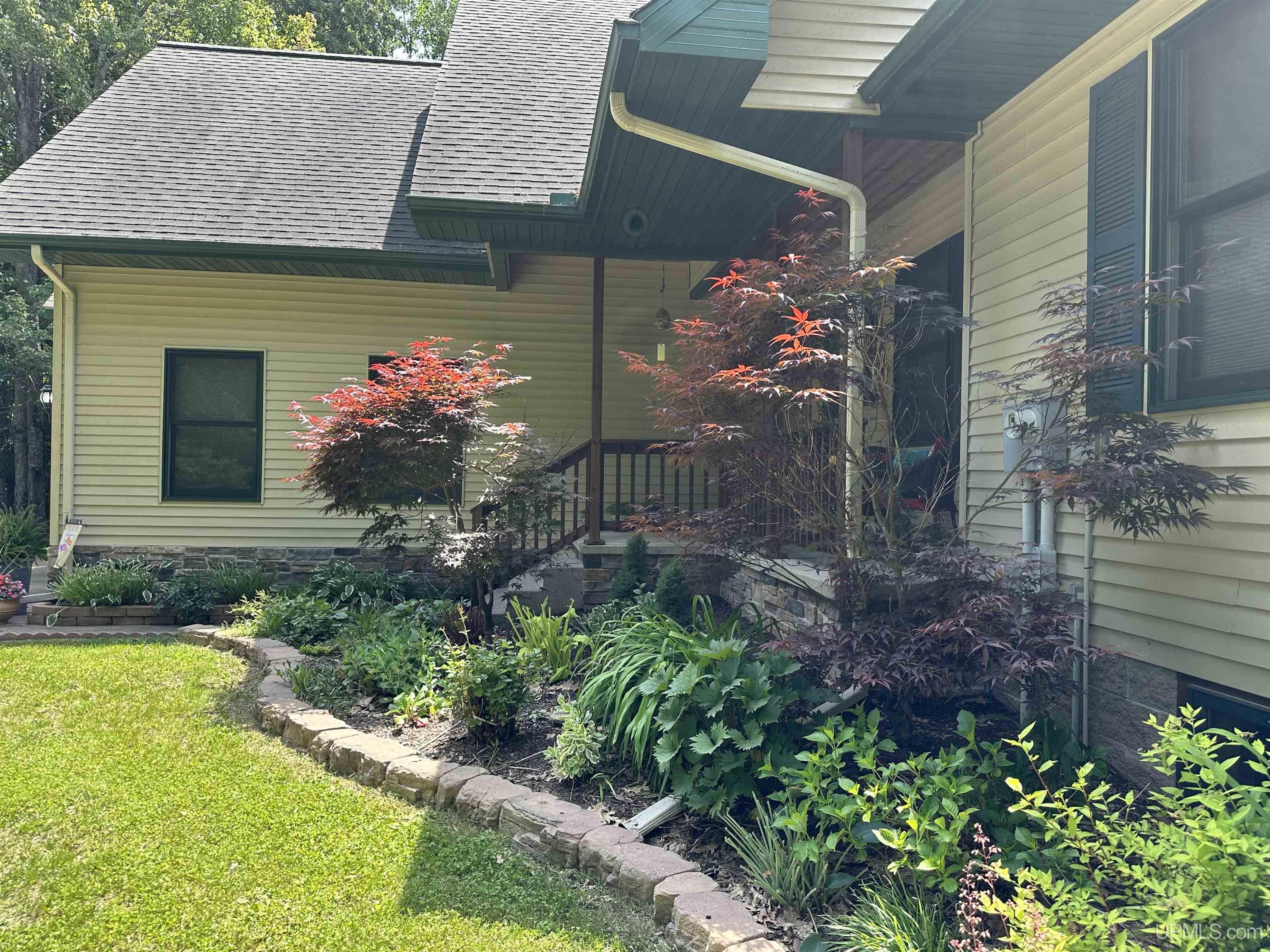 main property photo 60