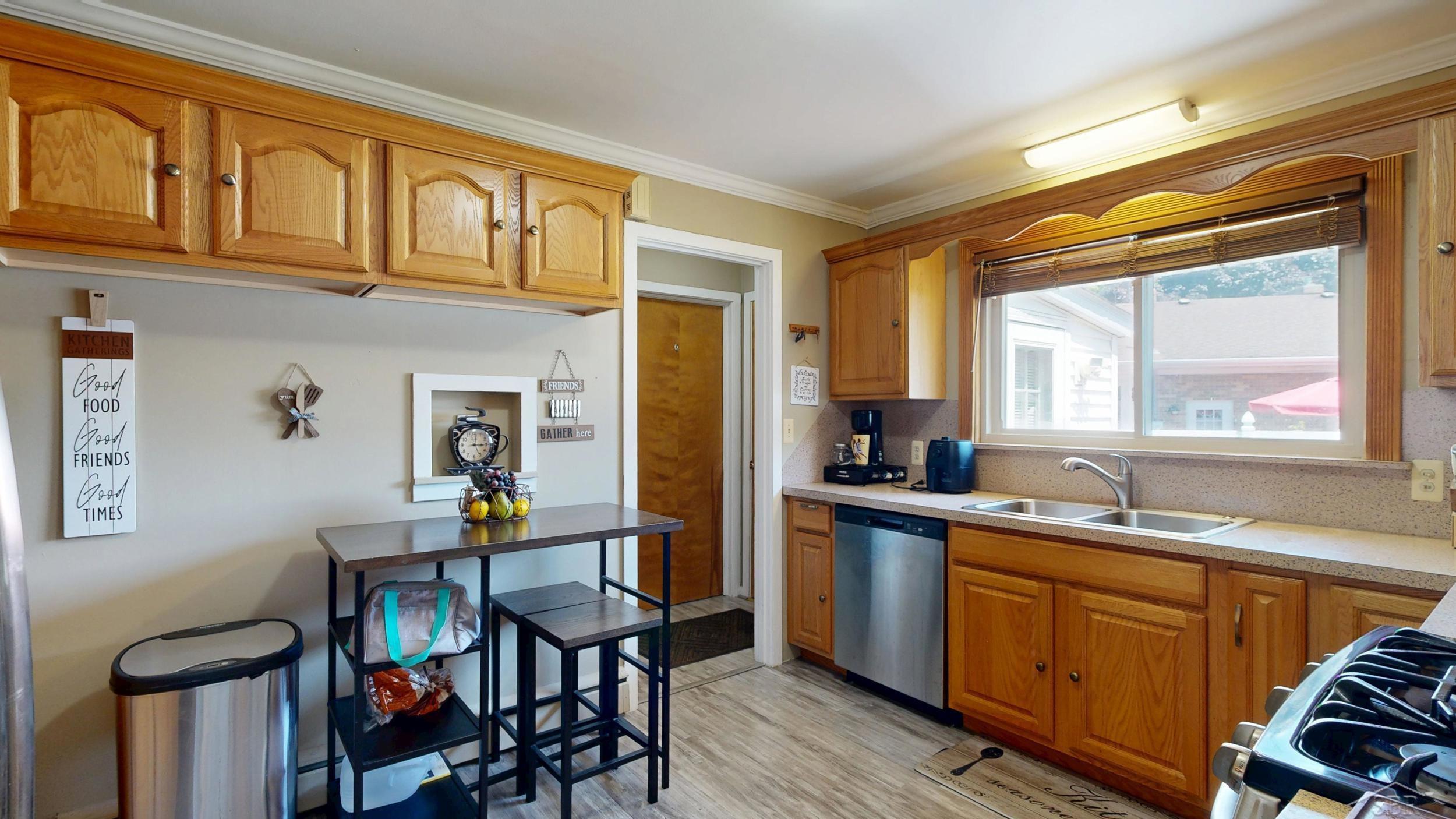 property viewer photo 20