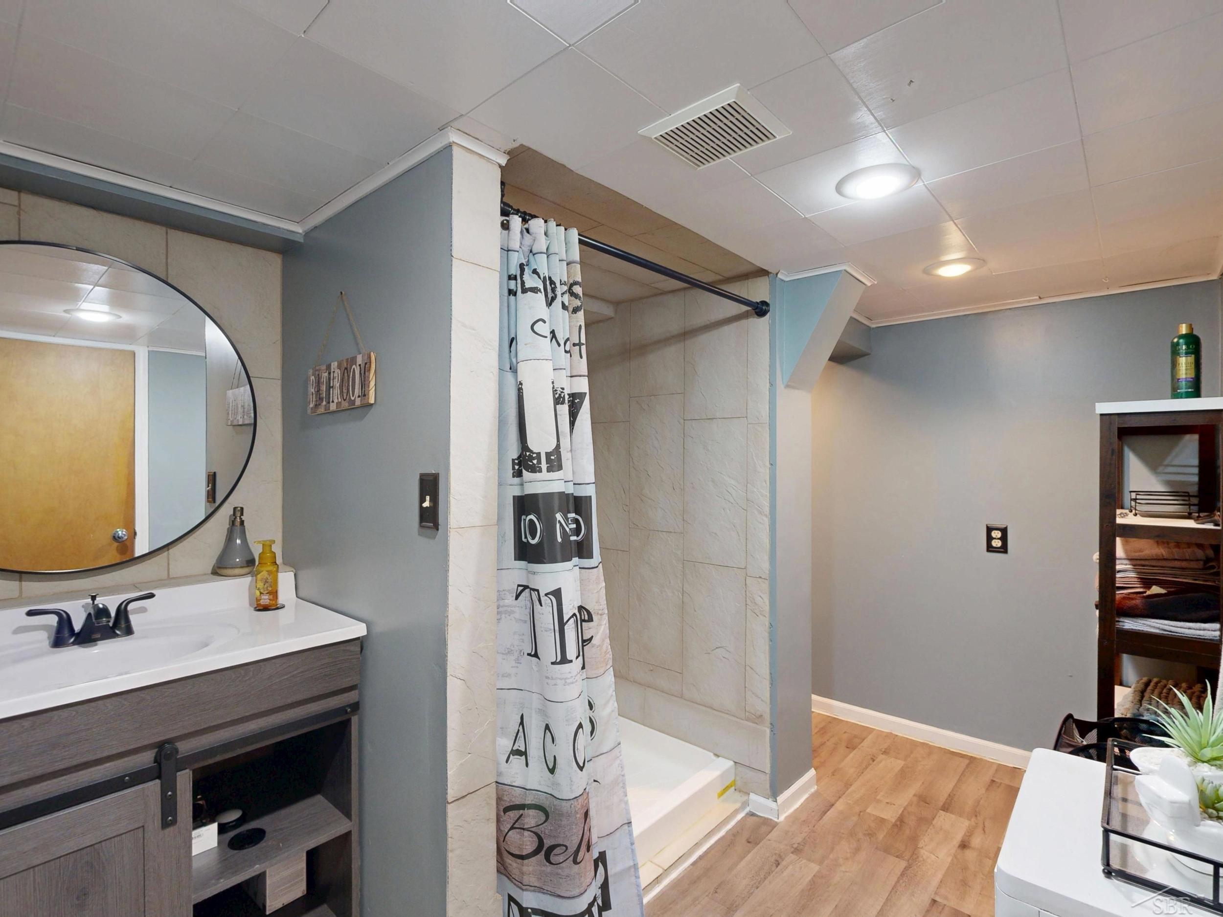 property viewer photo 42